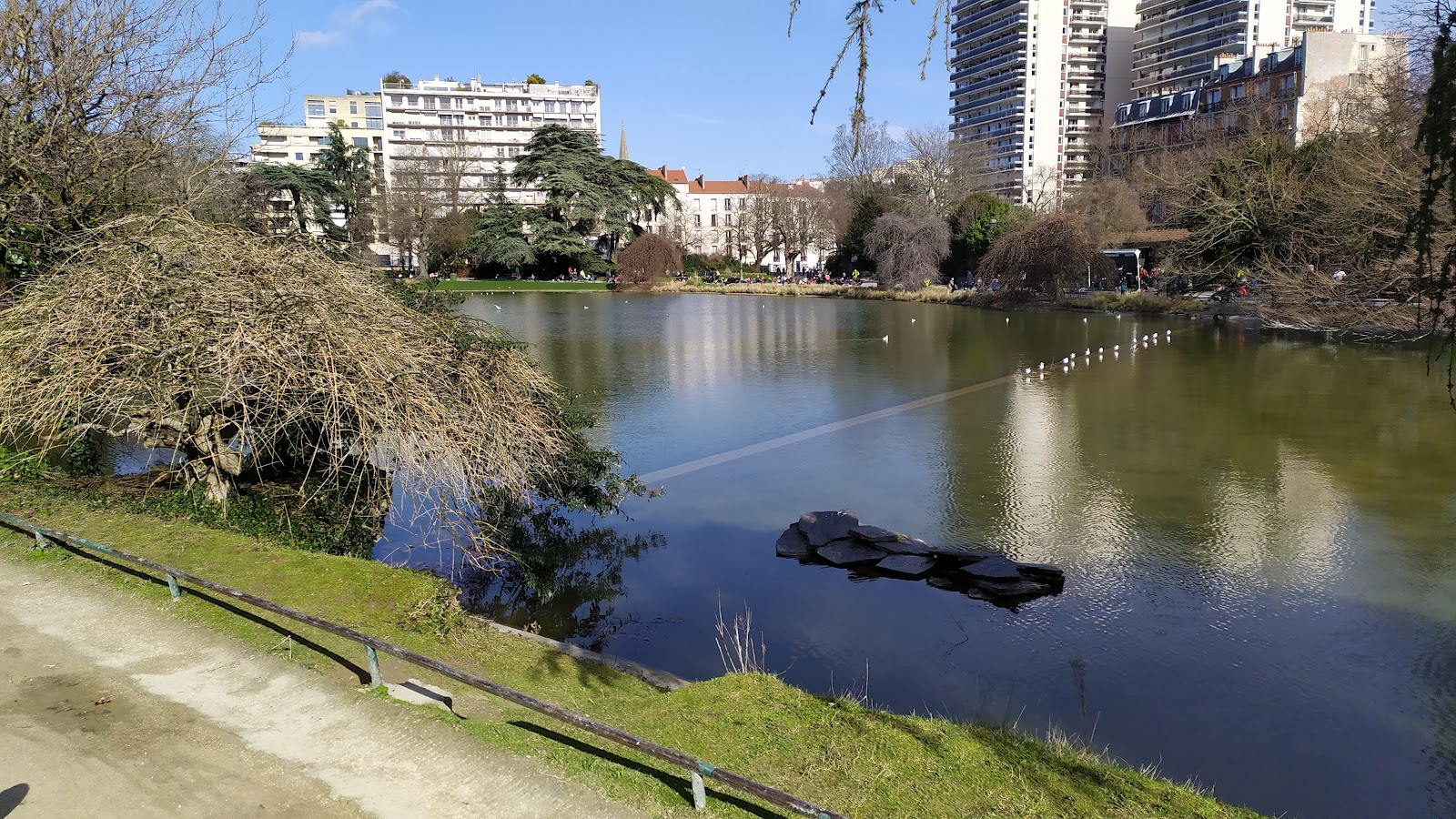 Parc-de-Montsouris — Oficiais