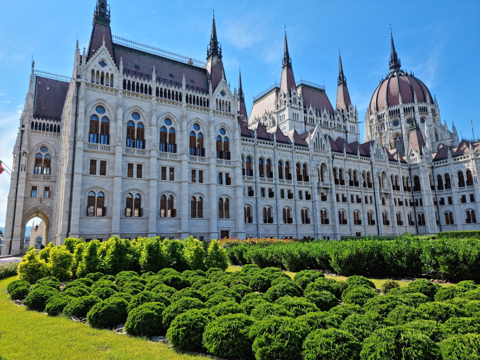 Parlamento de Budapeste — Oficiais
