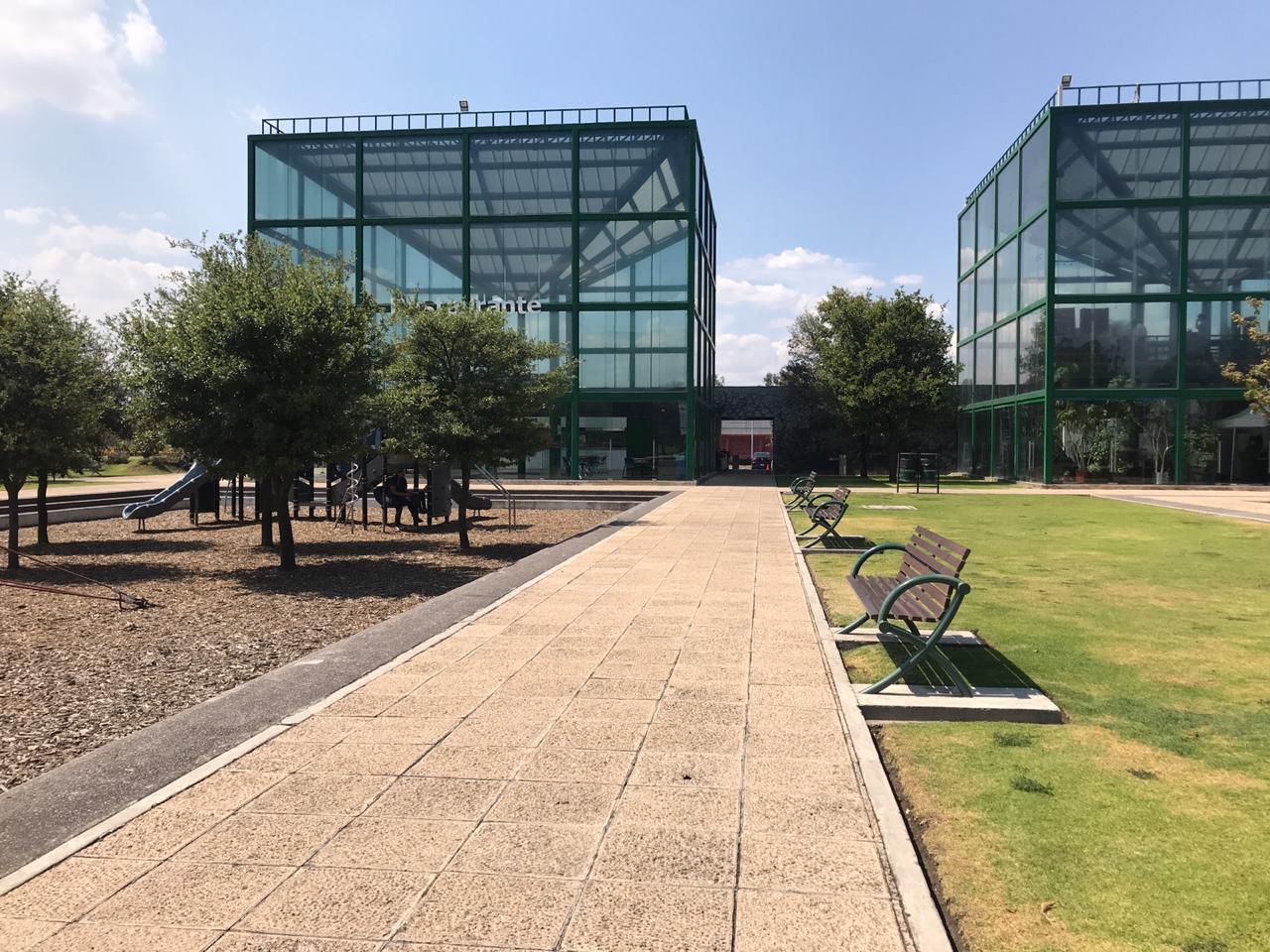 Parque Bicentenario — Oficiais