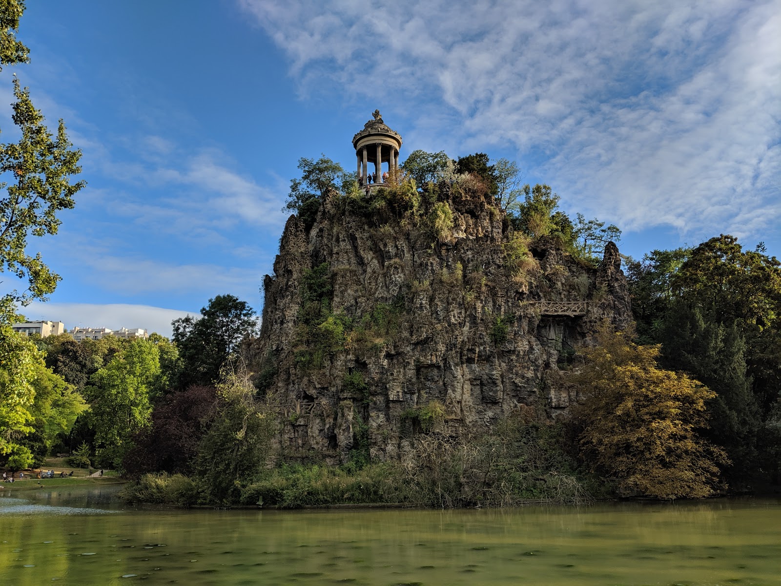 parque des buttes chaumon — Oficiais