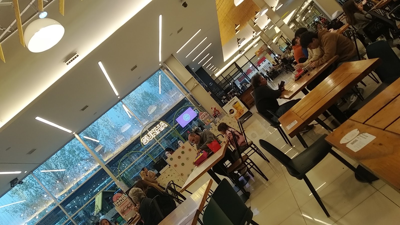Paso Del Bosque Shopping — Oficiais