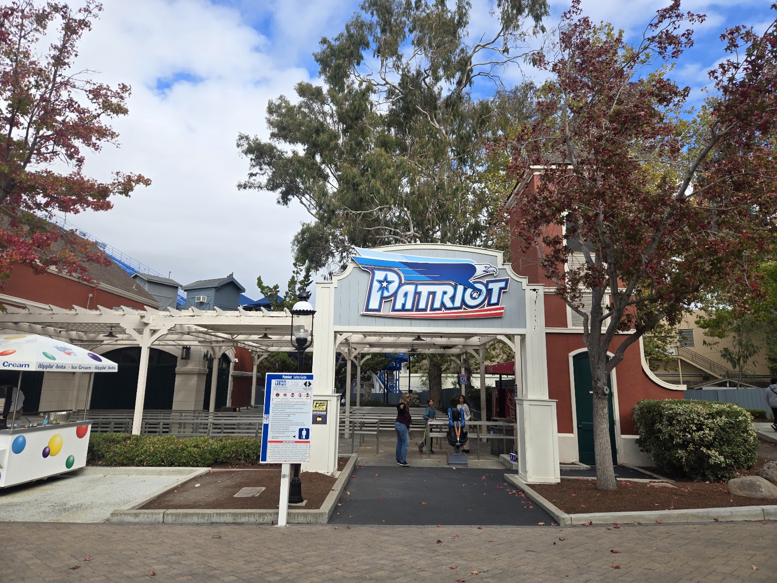 Patriot — Oficiais