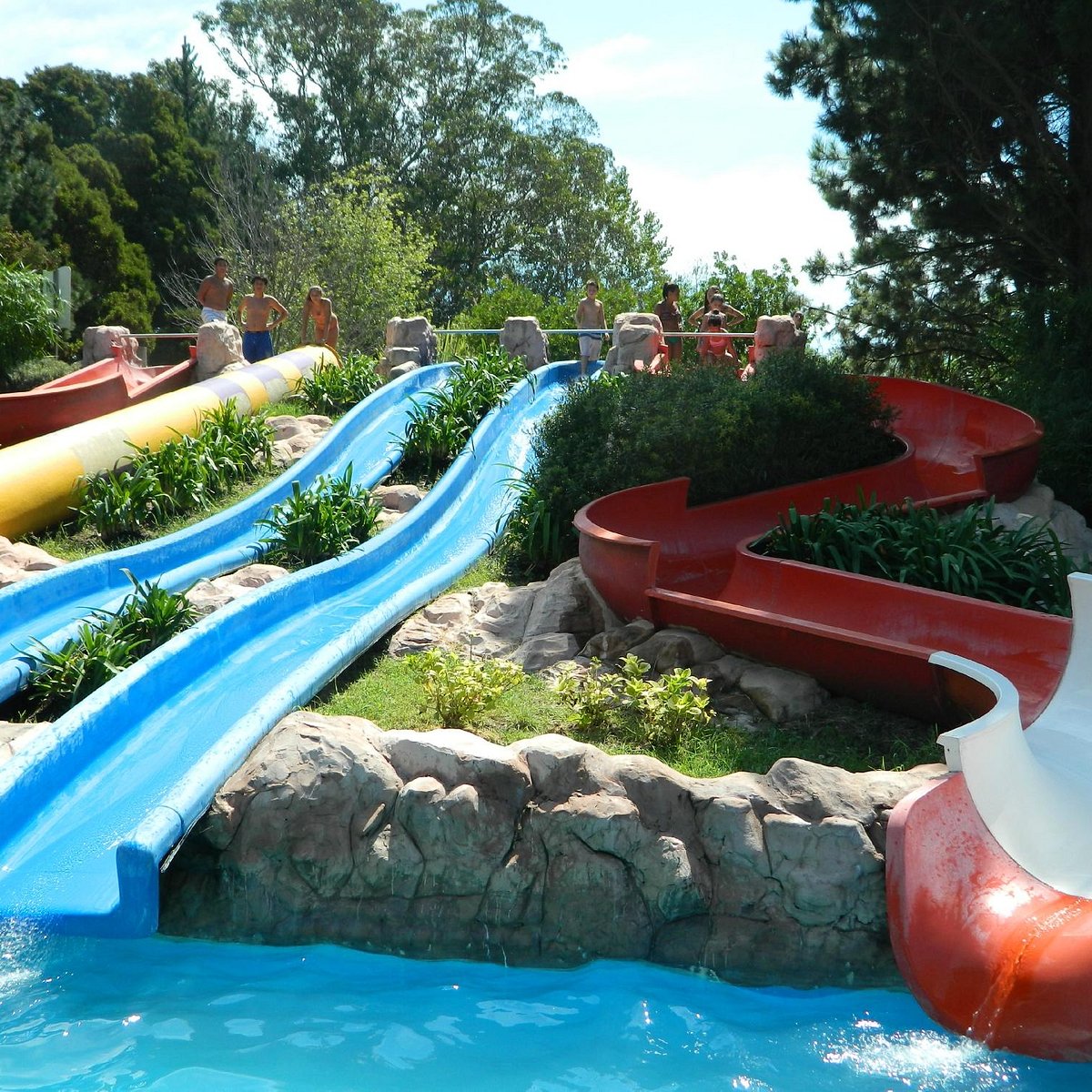 Piscina de Olas — Oficiais