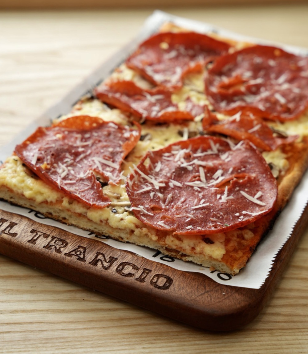 Pizzeria — Oficiais