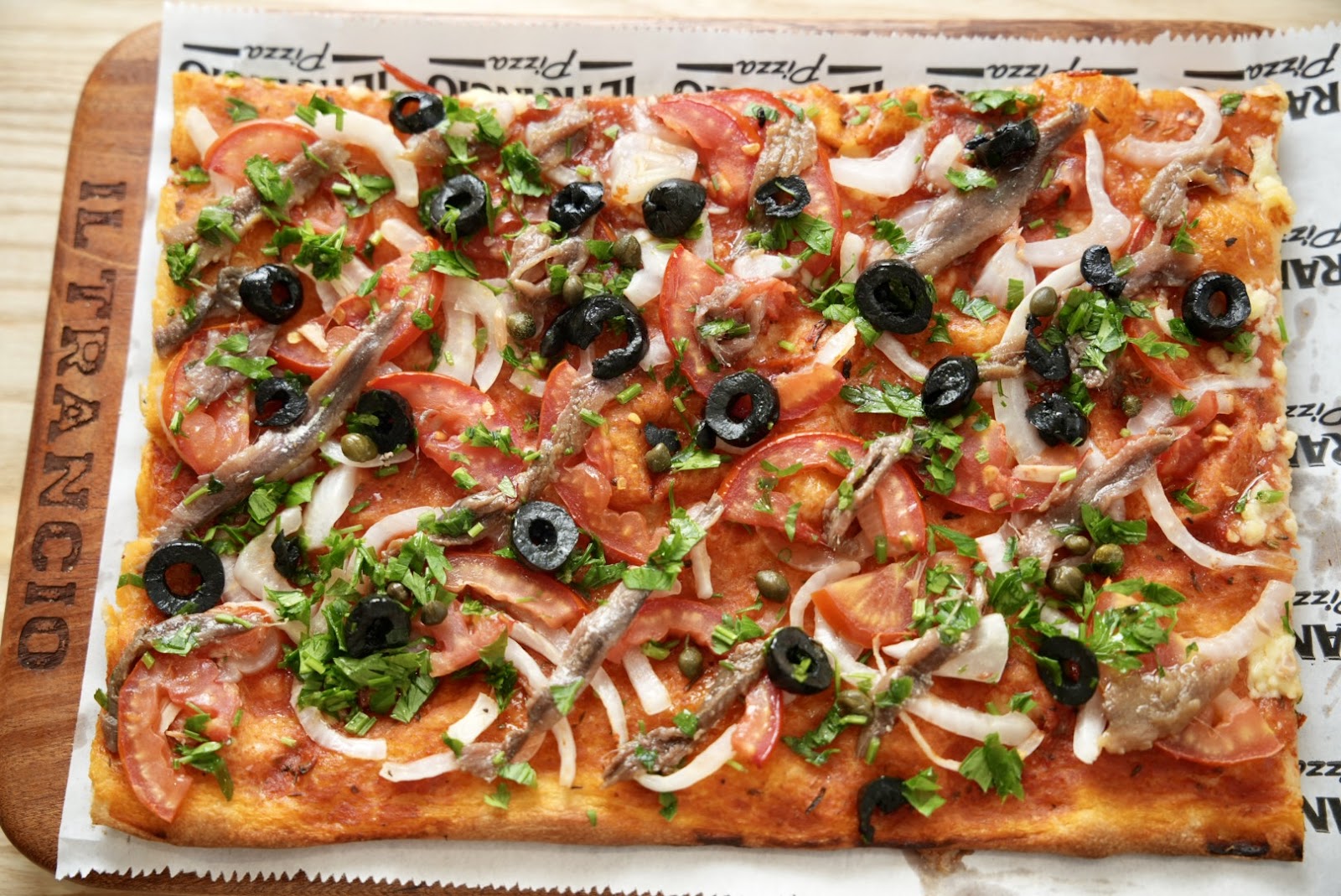 Pizzeria — Oficiais