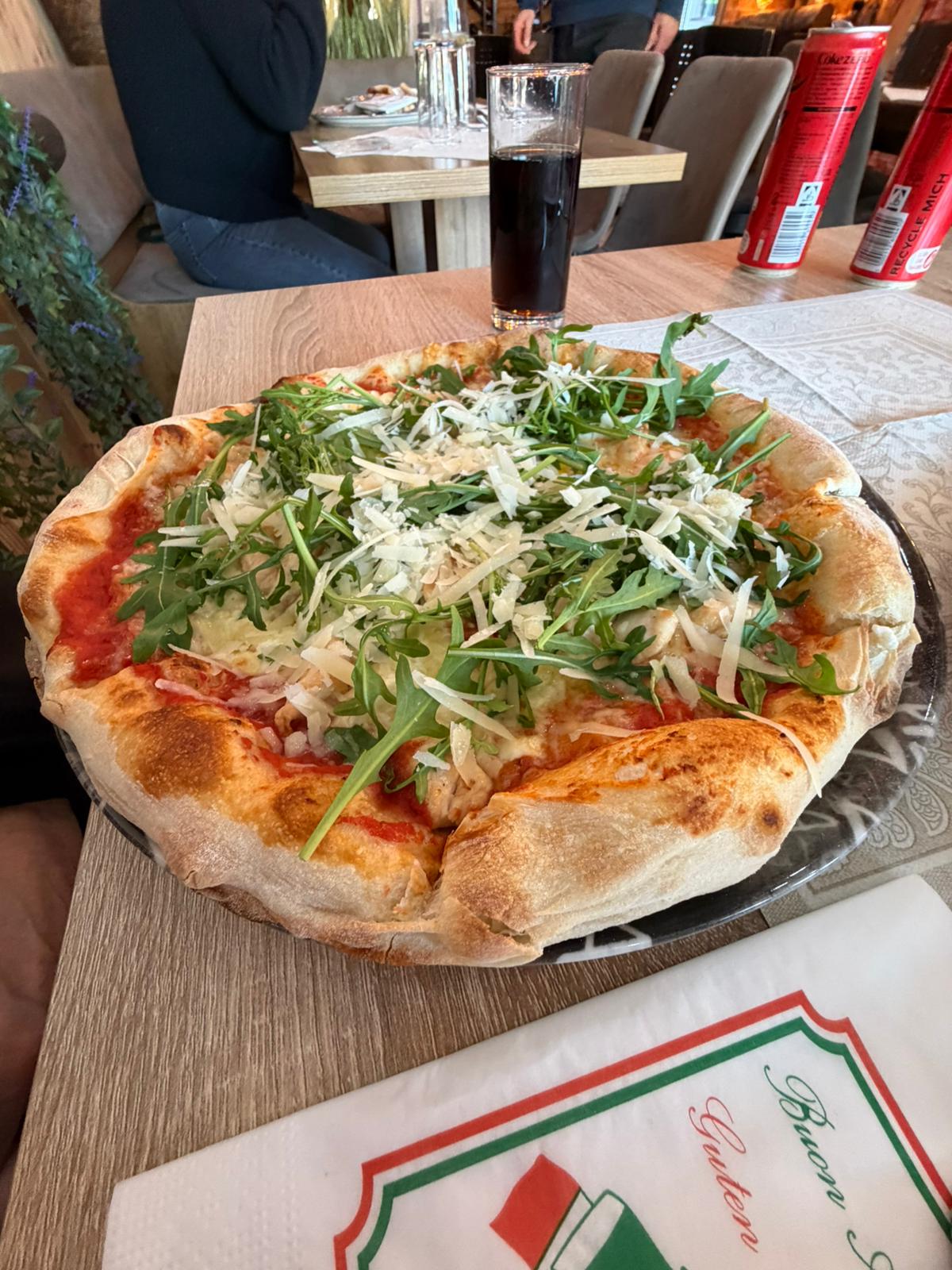 Pizzeria Mamma Rosa — Oficiais