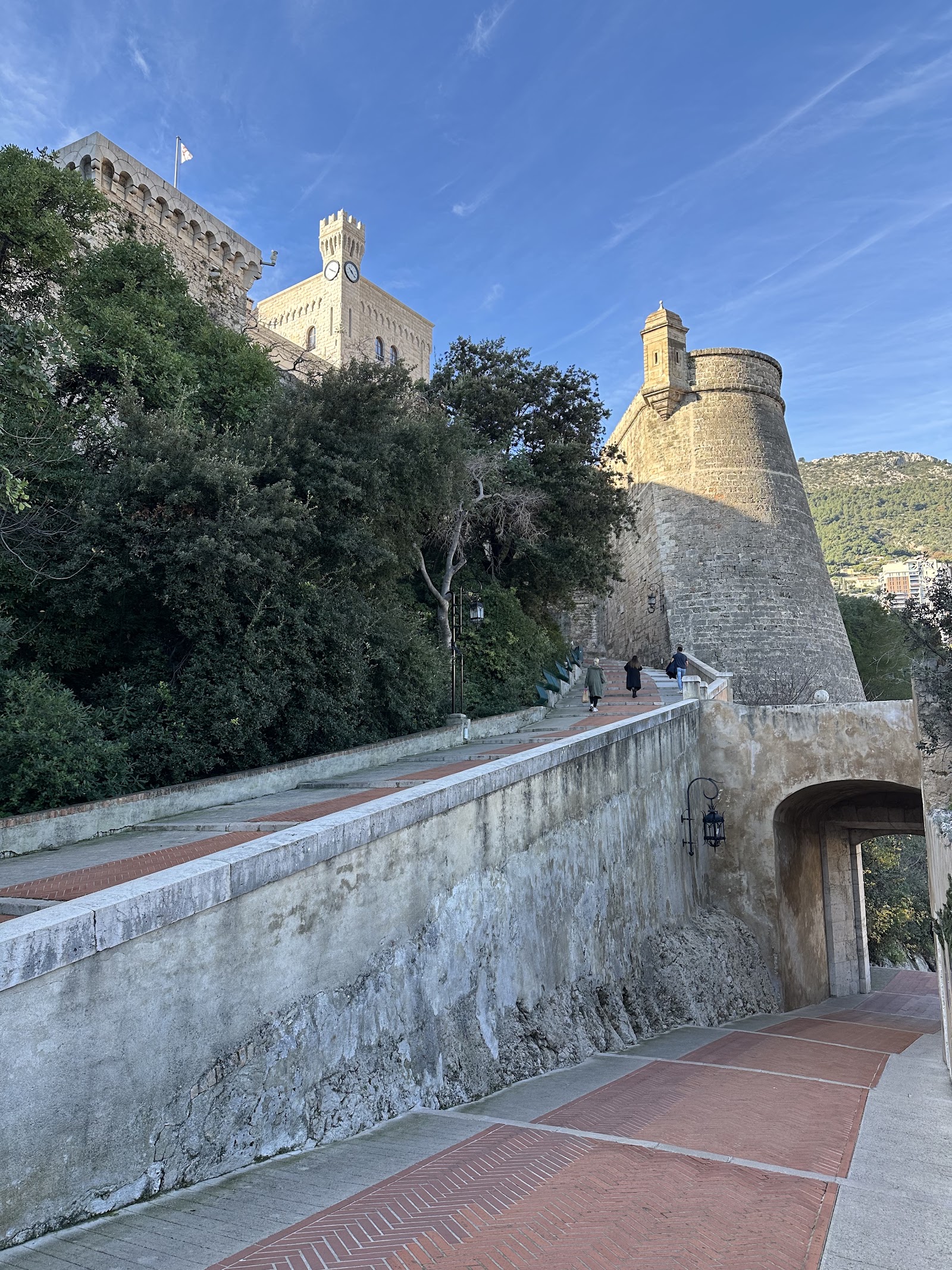 Place d'Armes — Oficiais