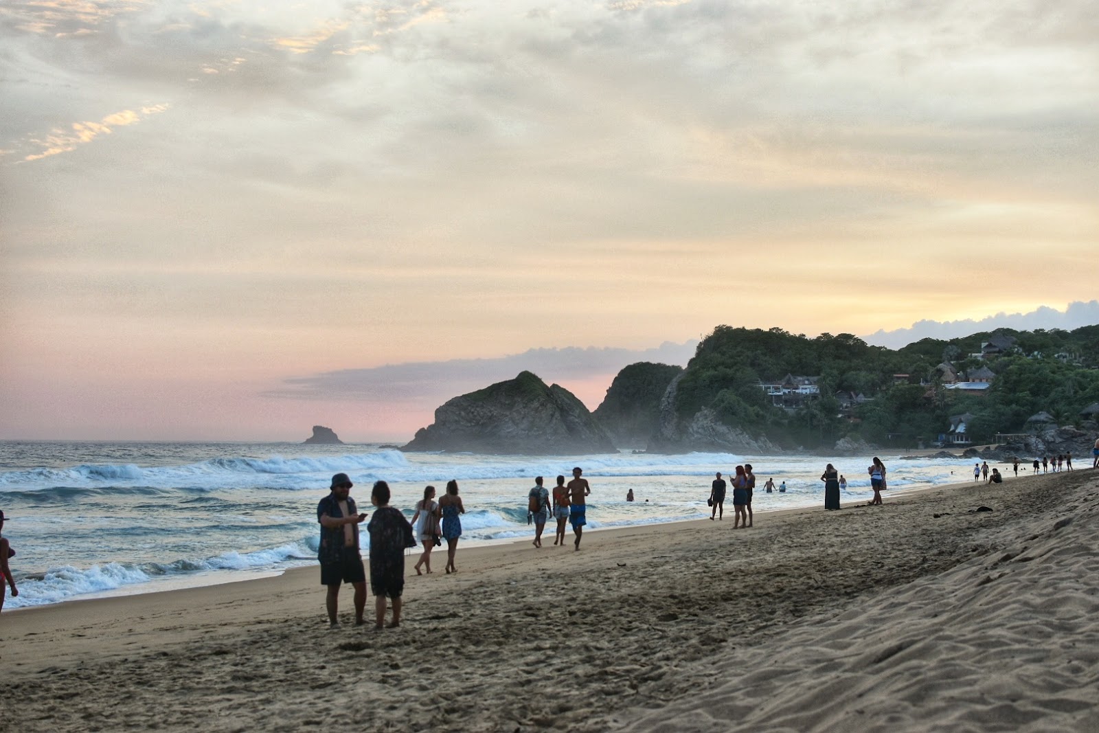 Playa Zipolite — Oficiais