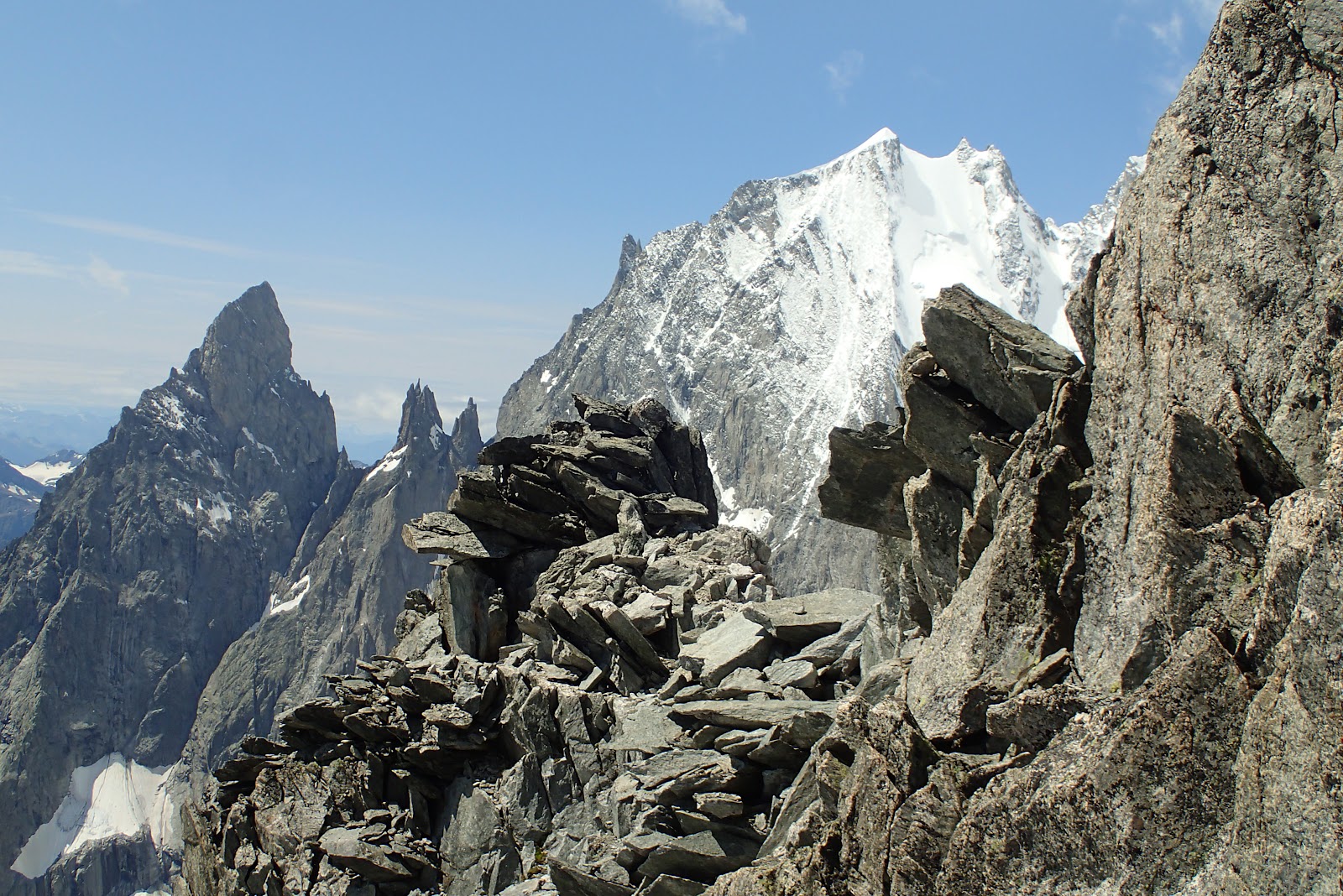 Pointe du Four — Oficiais