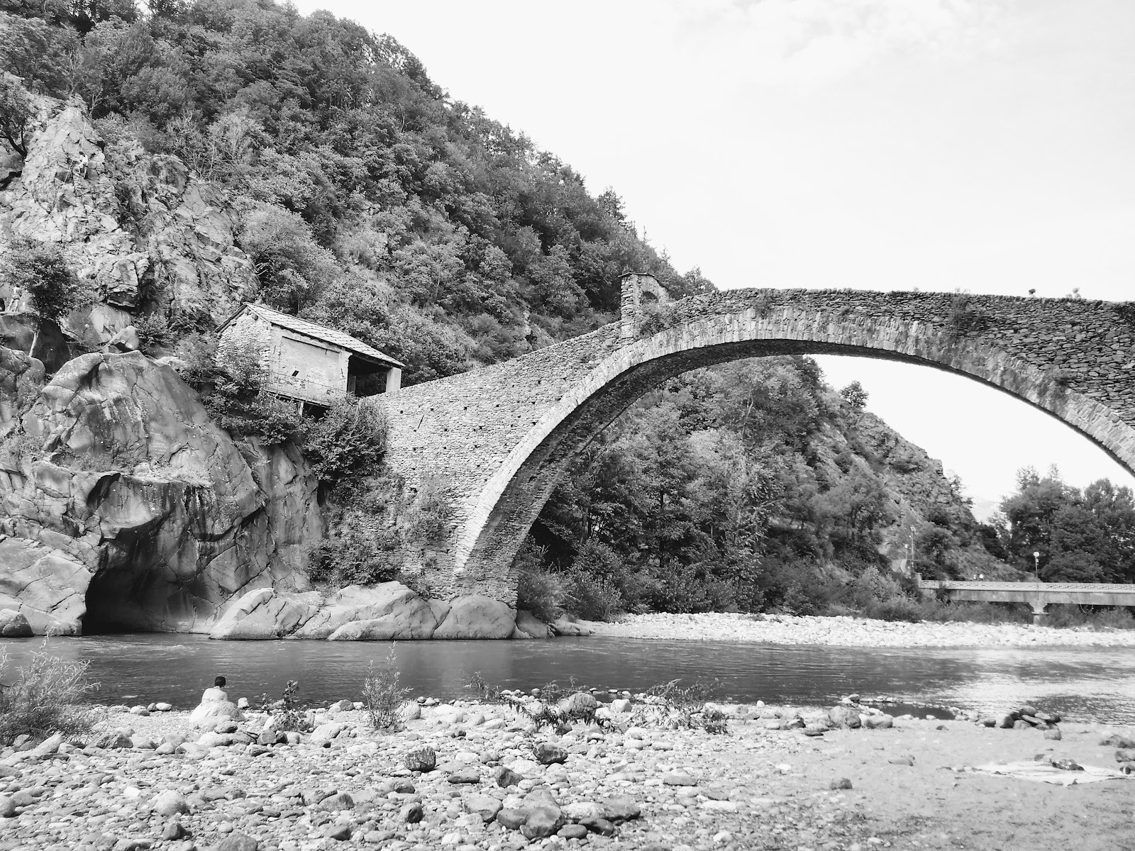 Ponte del Diavolo — Oficiais