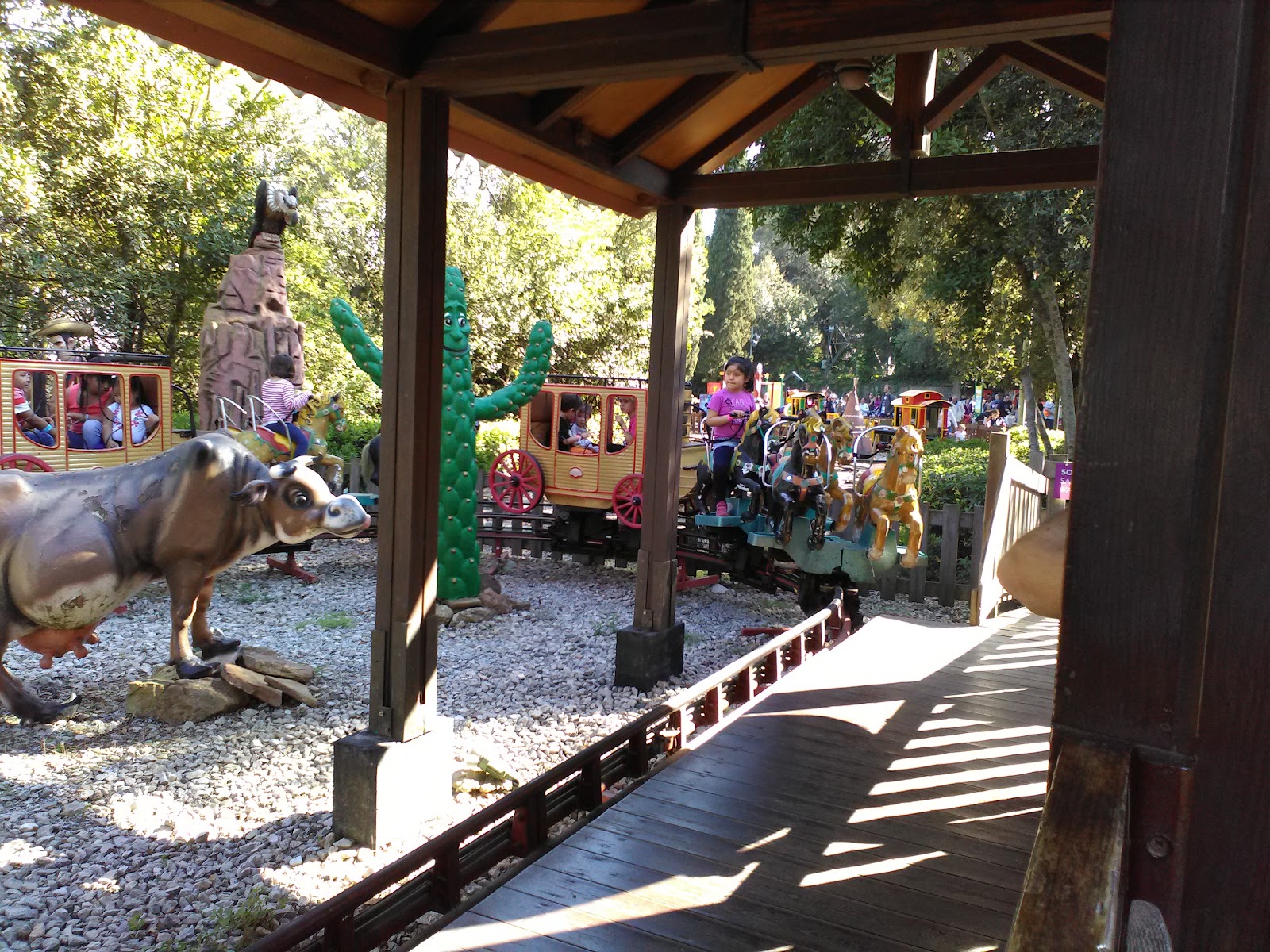 Pony Rodeo — Oficiais