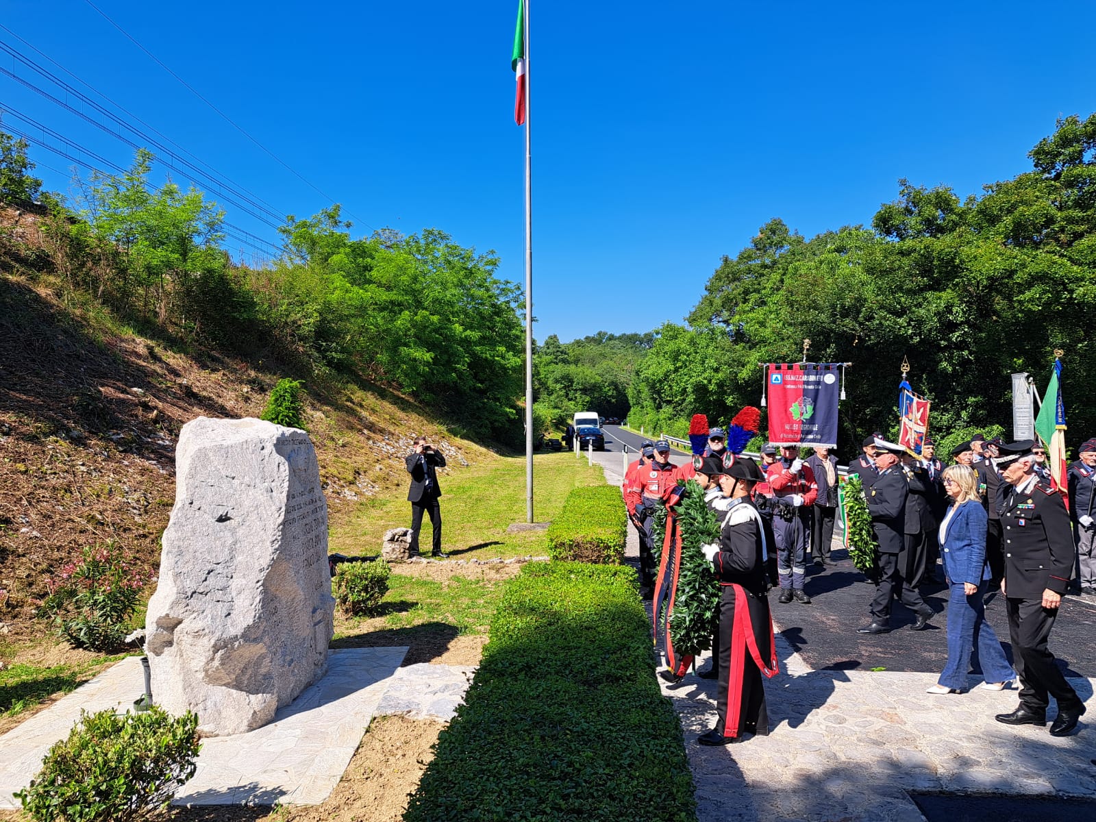 Pozzo di Peteano — Oficiais
