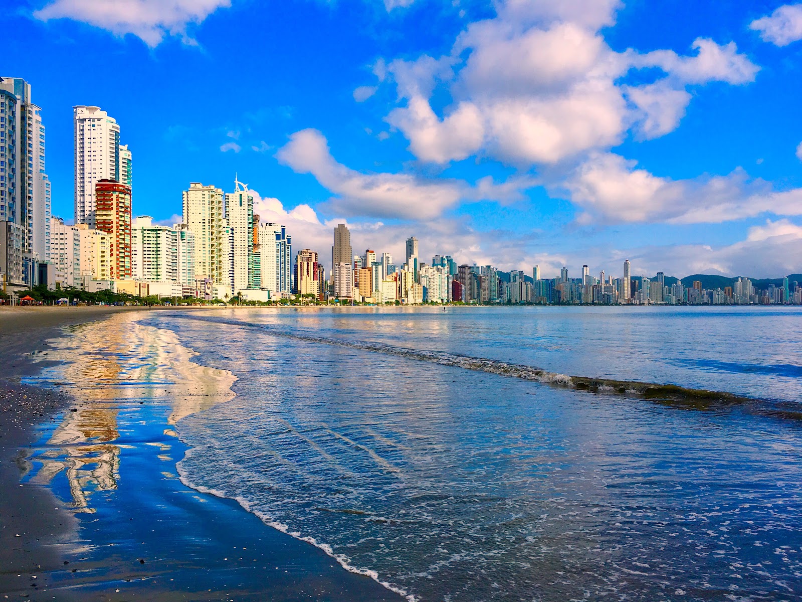 Praia Central — Oficiais
