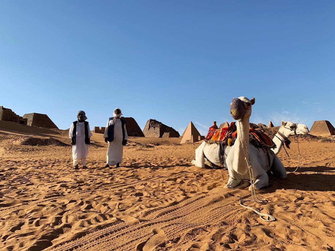 Pyramids of Meroë West — Oficiais