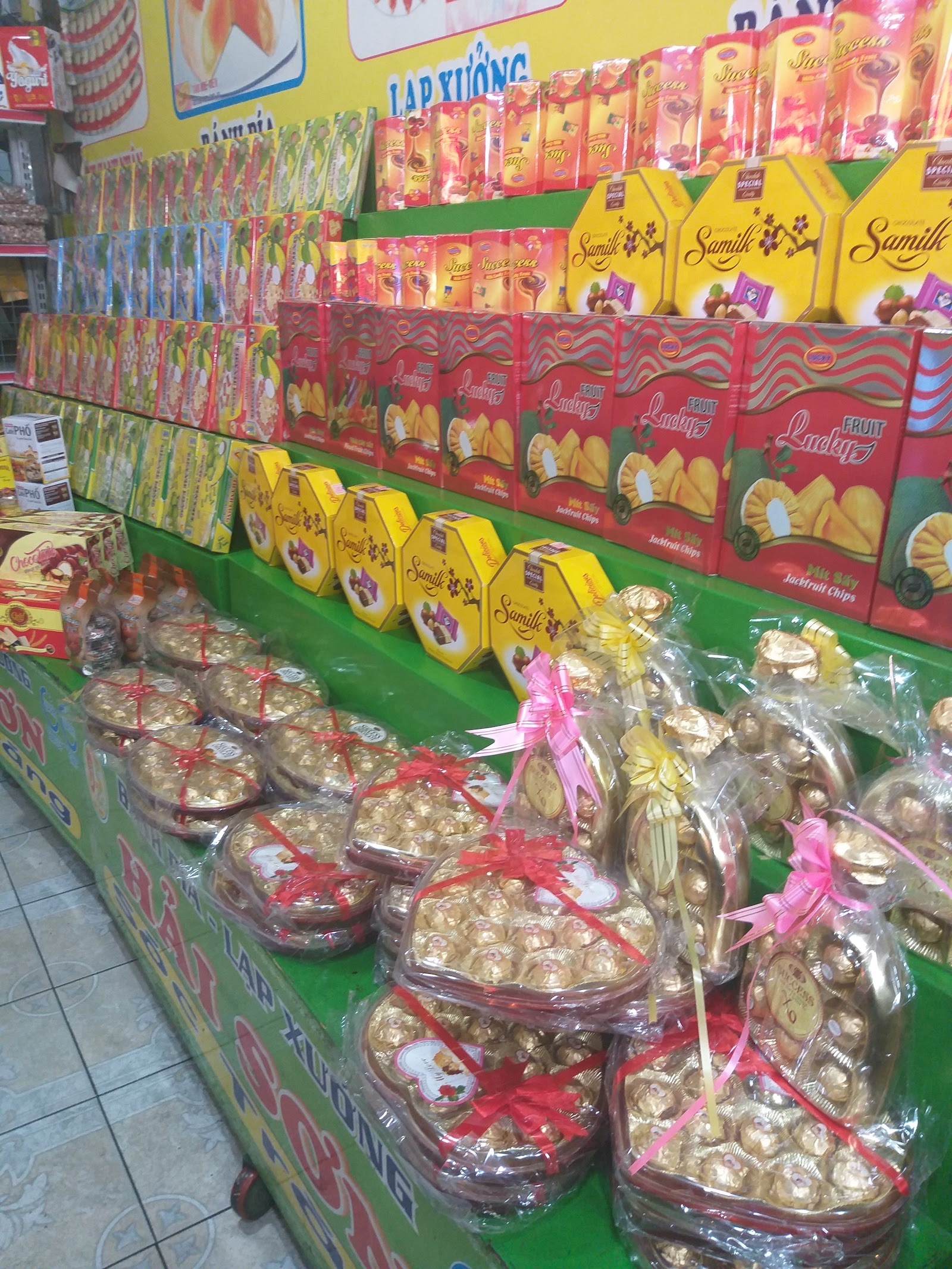 Quầy thức ăn nhanh — Oficiais