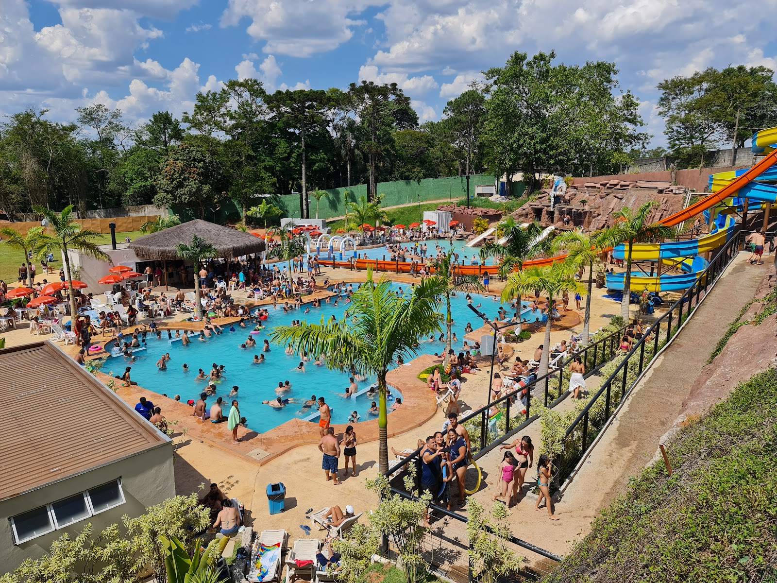 Quiosque da Piscina de Ondas — Oficiais