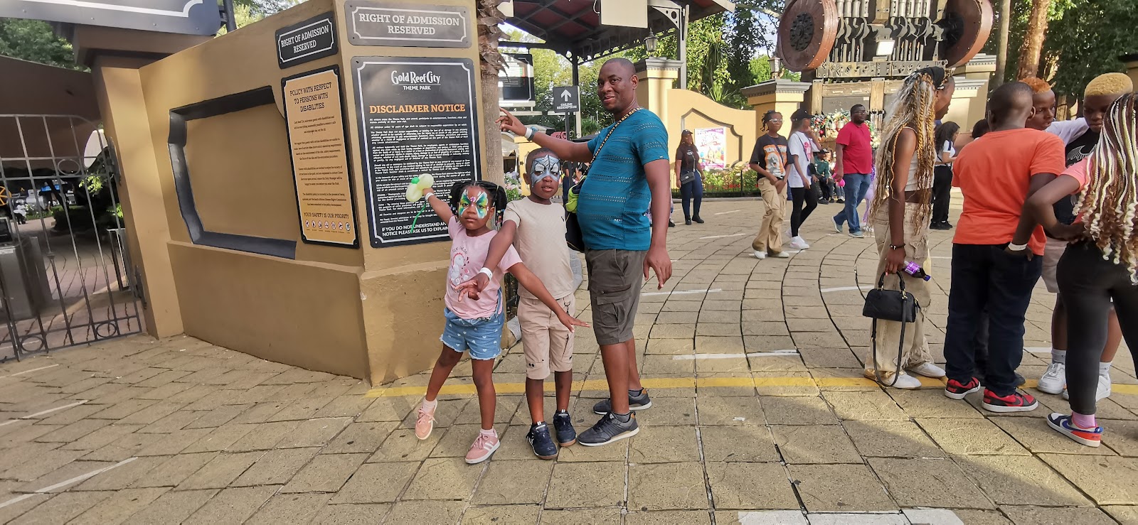 Raging River Rapids — Oficiais