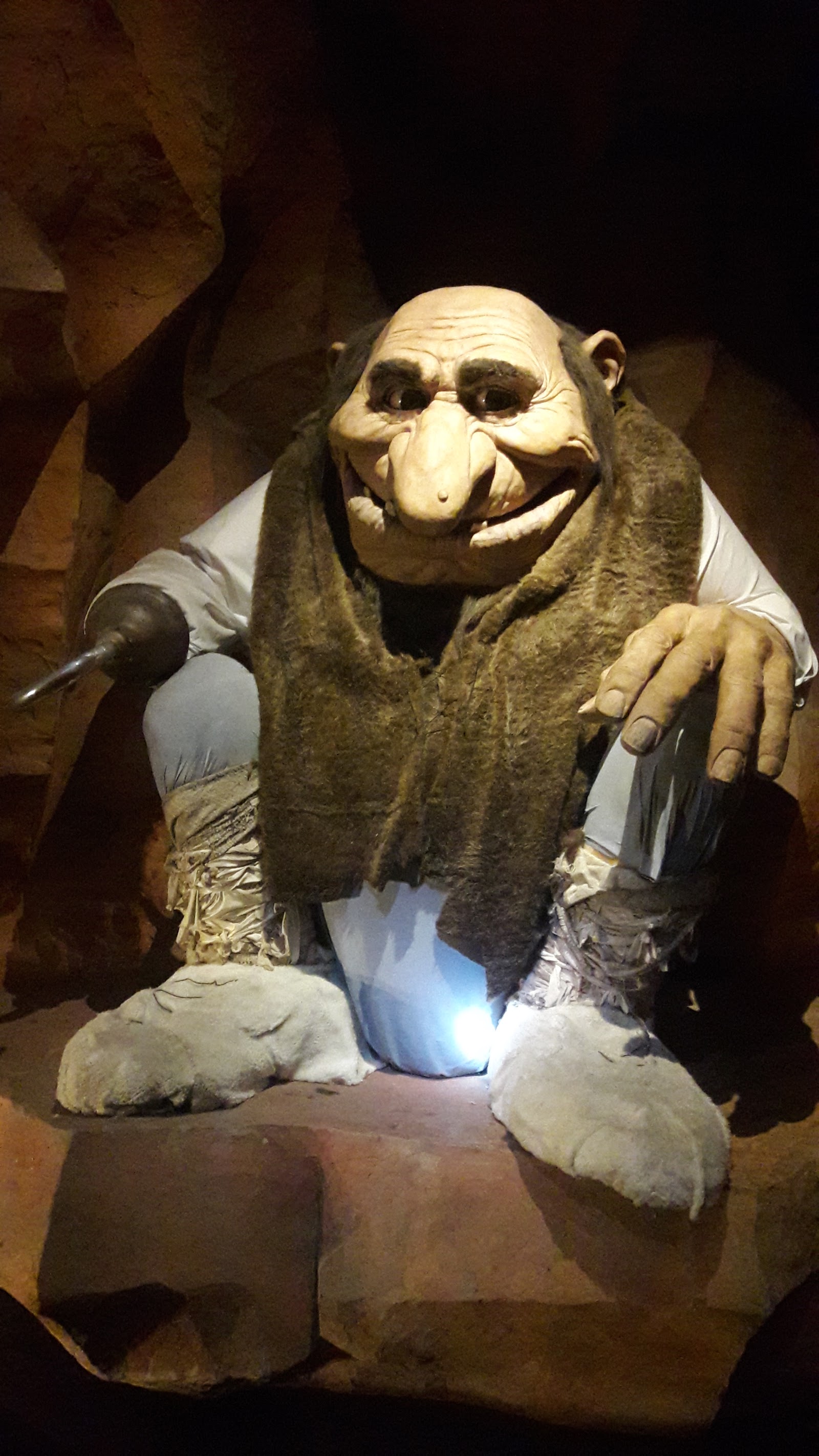 Raskapuska — Oficiais