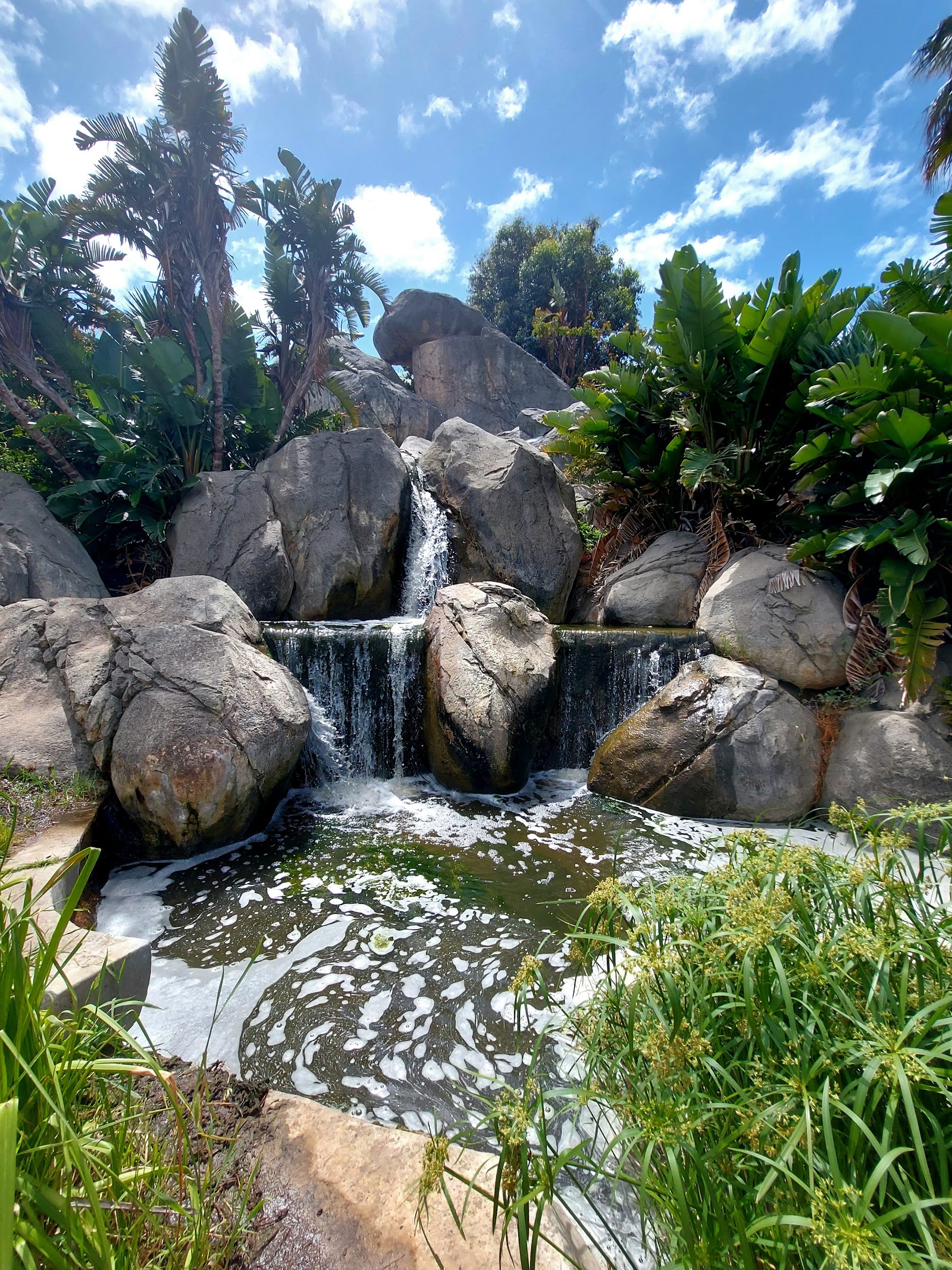 Ratanga Park — Oficiais