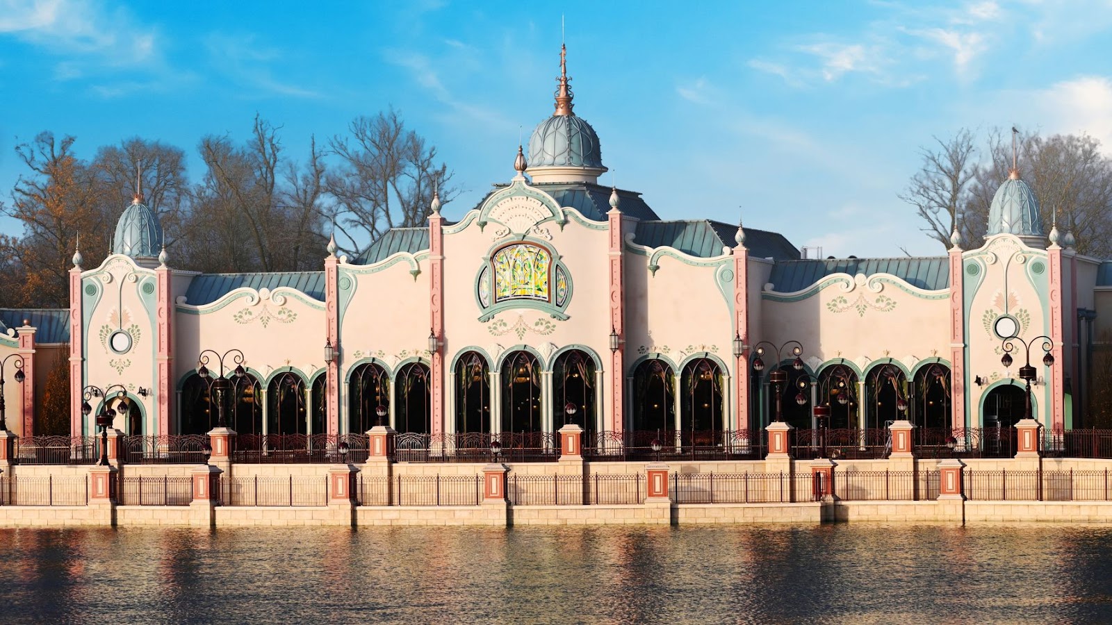Regal View Restaurant & Lounge — Oficiais
