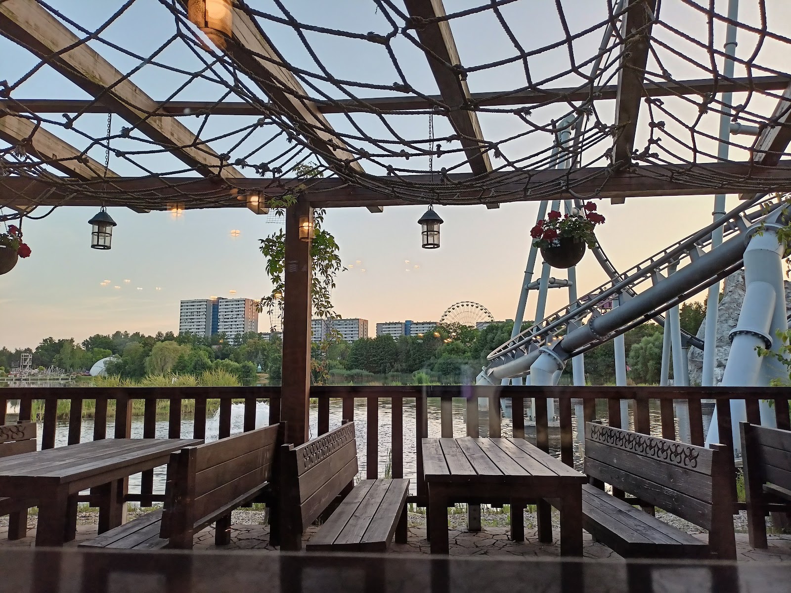 Restauracja Legendia — Oficiais