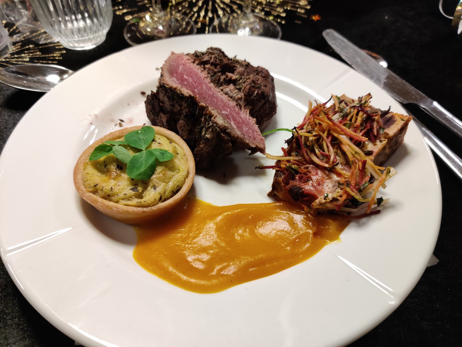 Restaurant Den Gyldne Okse — Oficiais