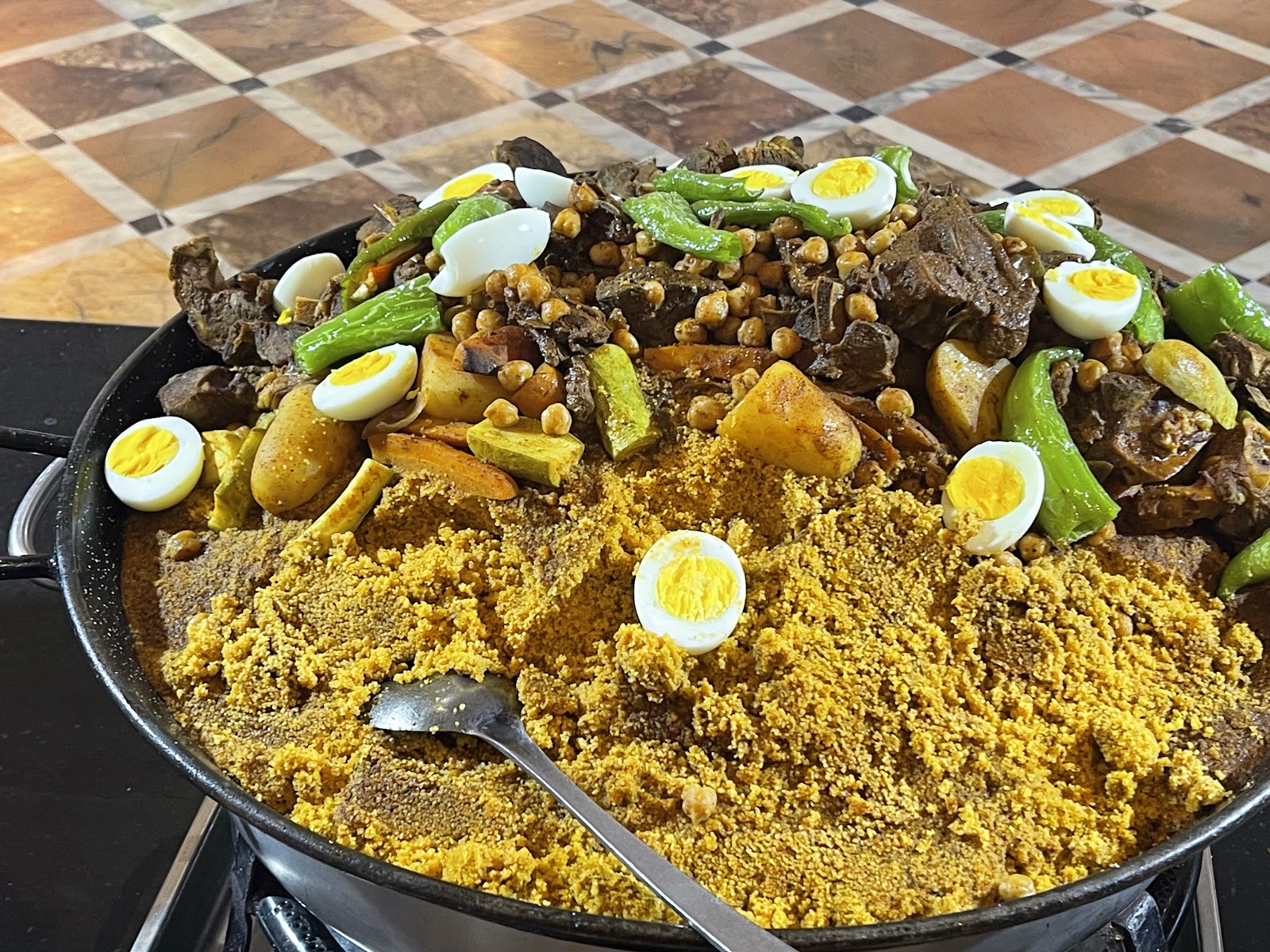 Restaurant Yasmine — Oficiais