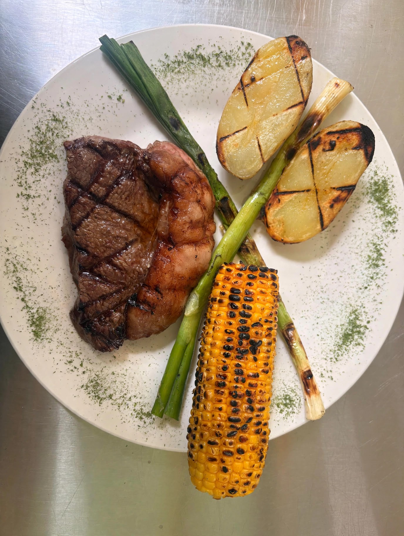 Restaurante El Cacique — Oficiais