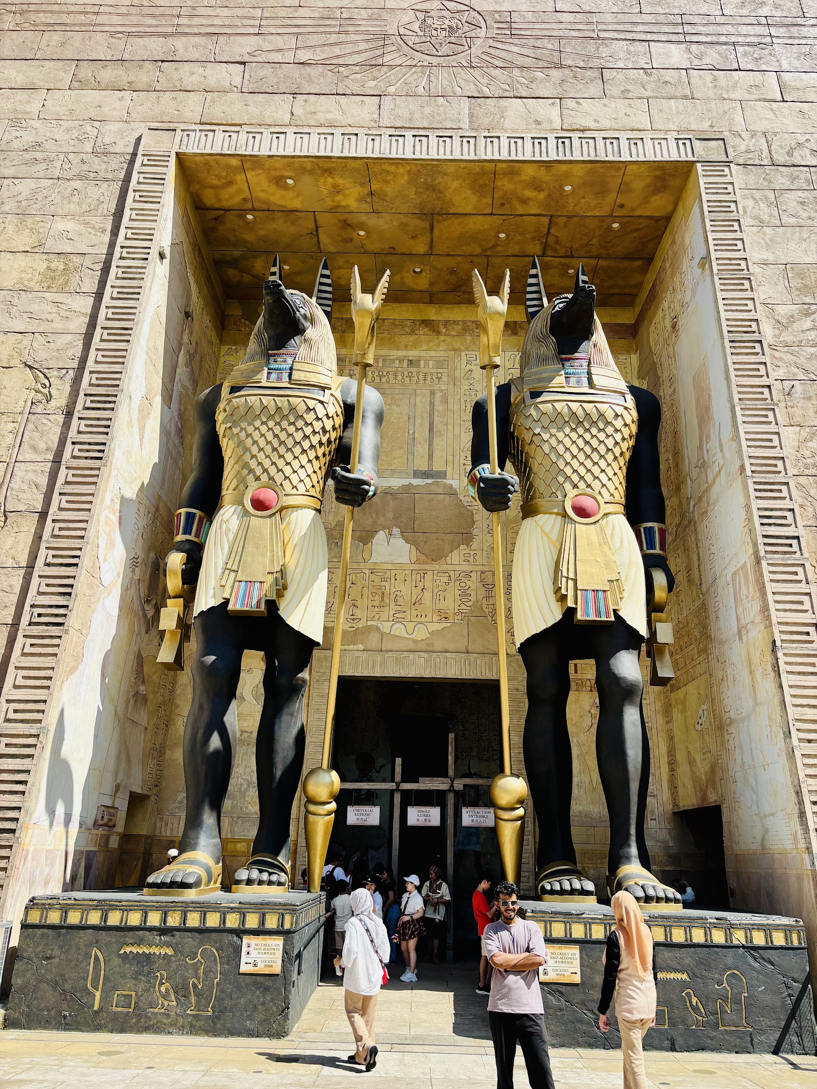 Revenge of the Mummy — Oficiais