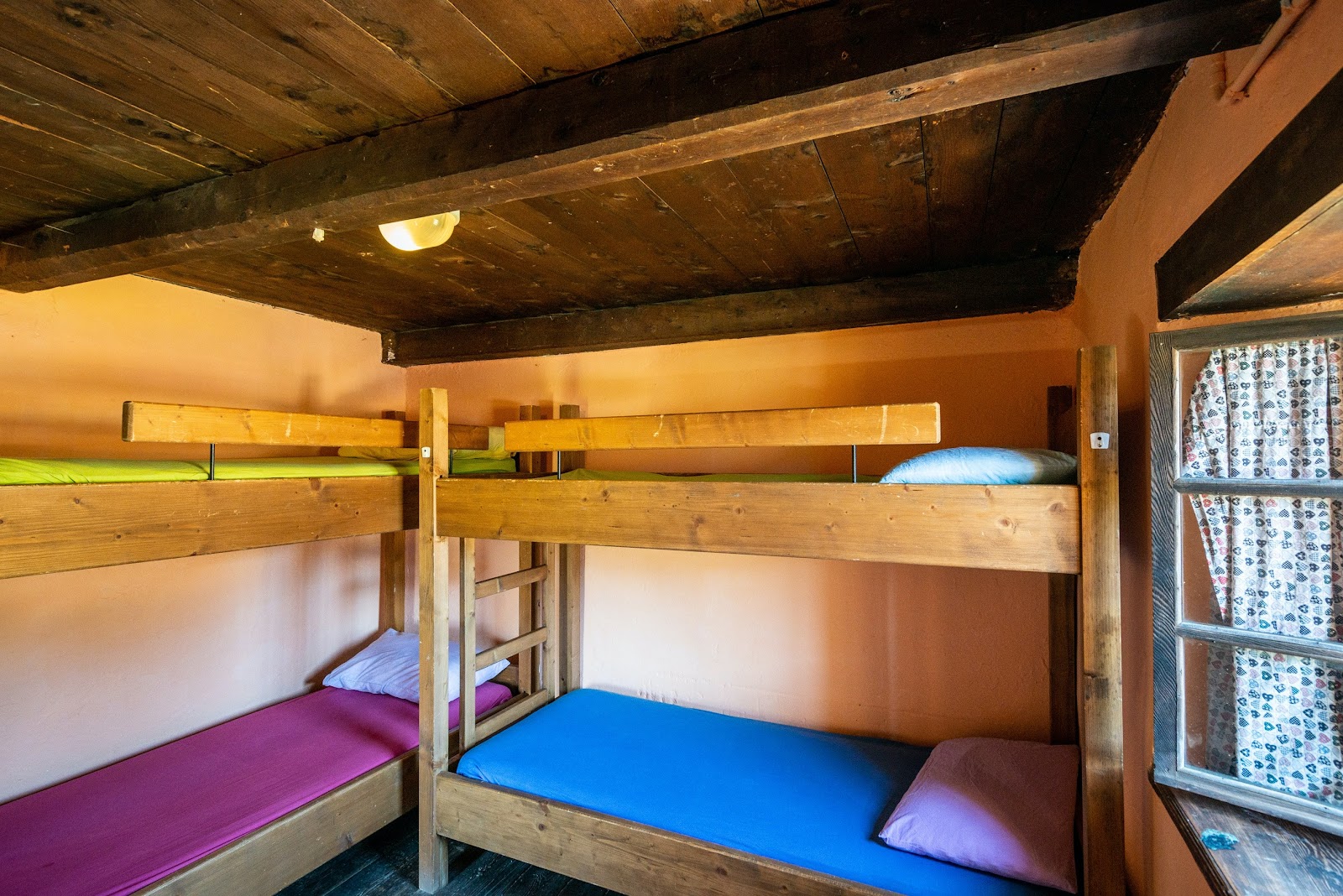 Rifugio Maison Vieille — Oficiais