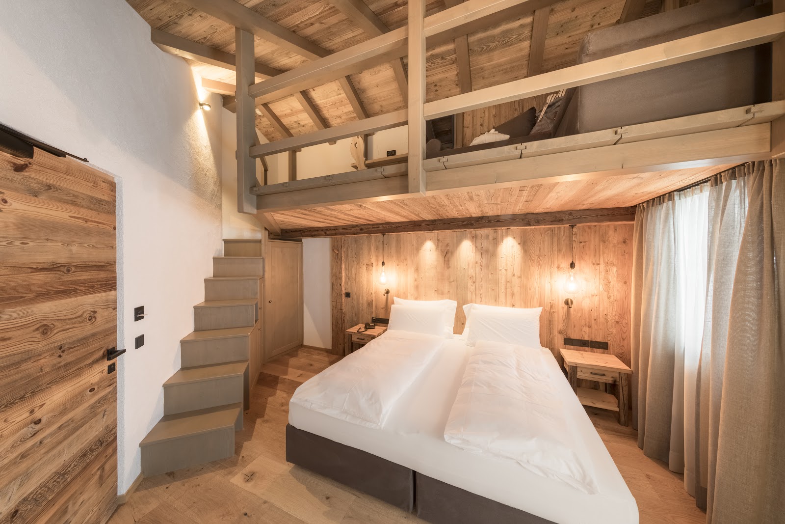 Rifugio Salei — Oficiais