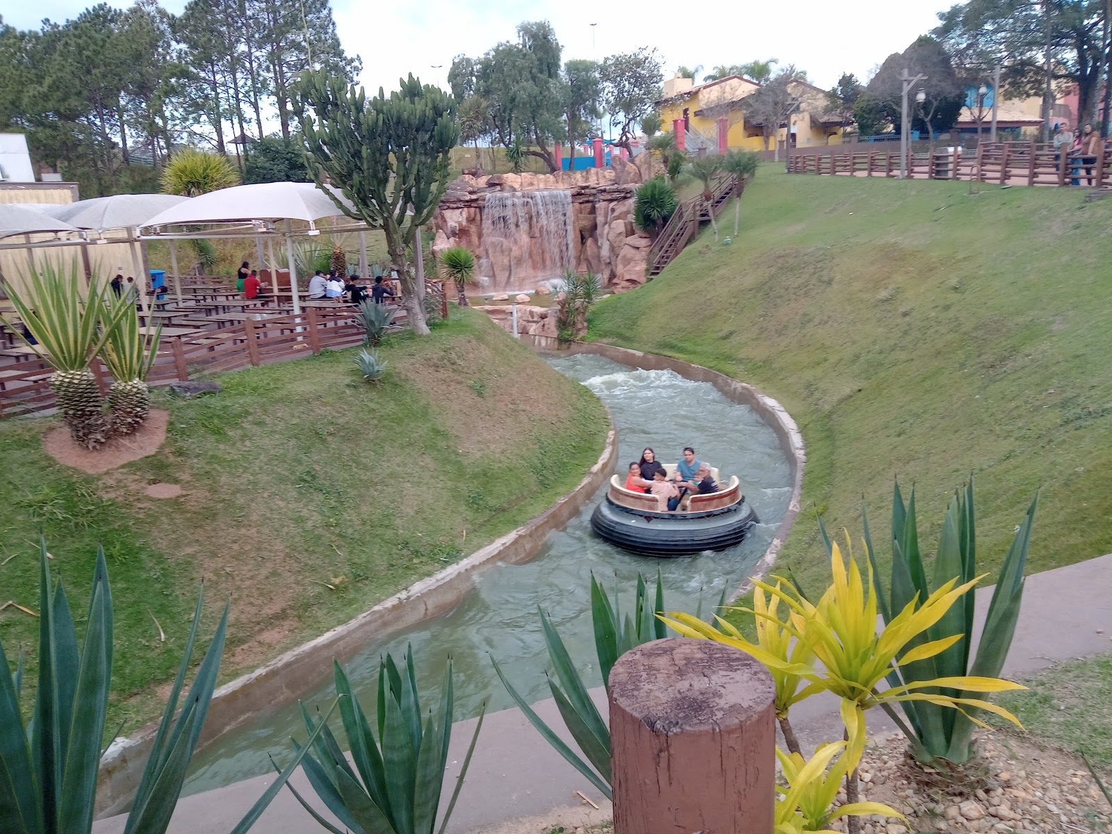 Rio Bravo — Oficiais