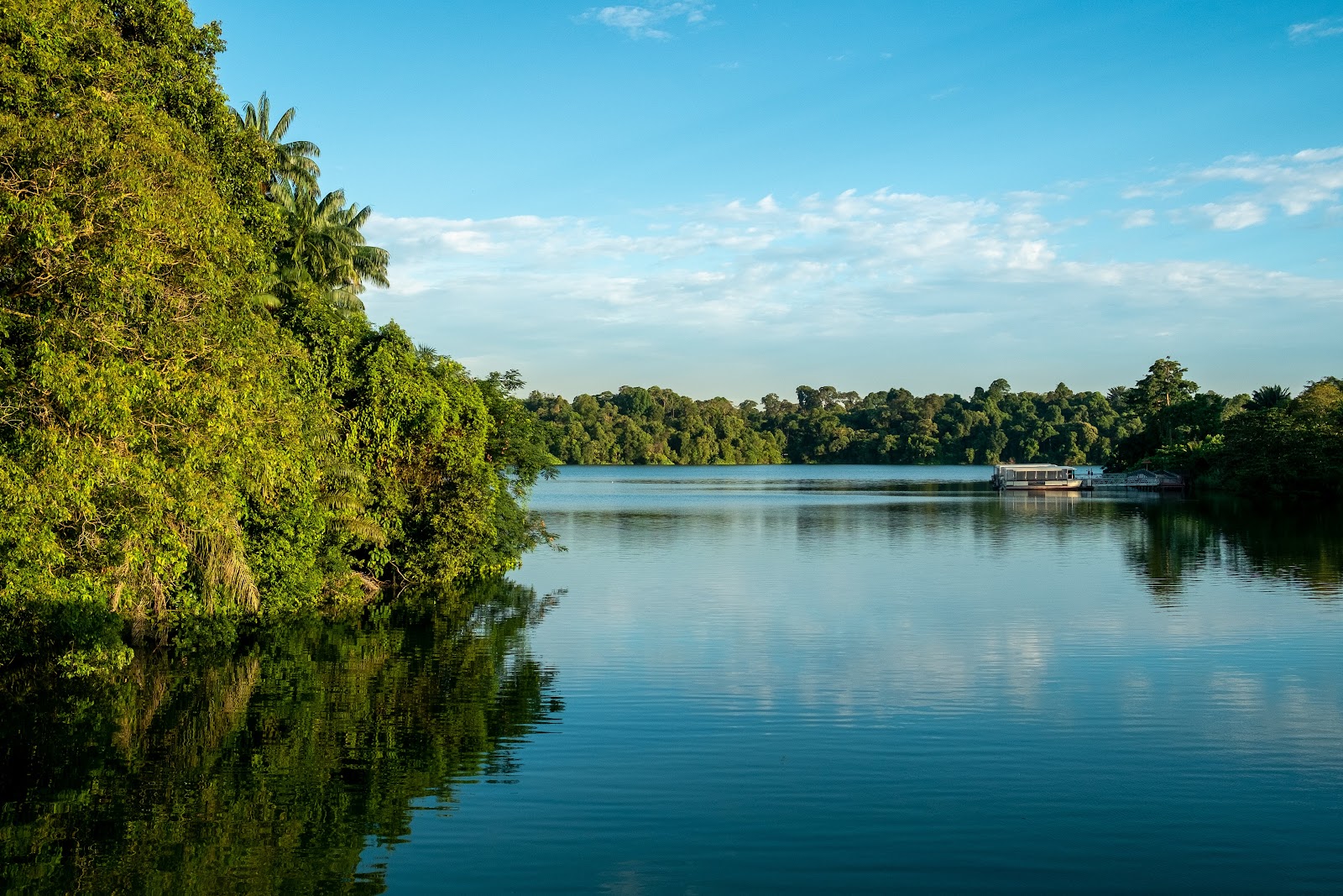 River Wonders — Oficiais