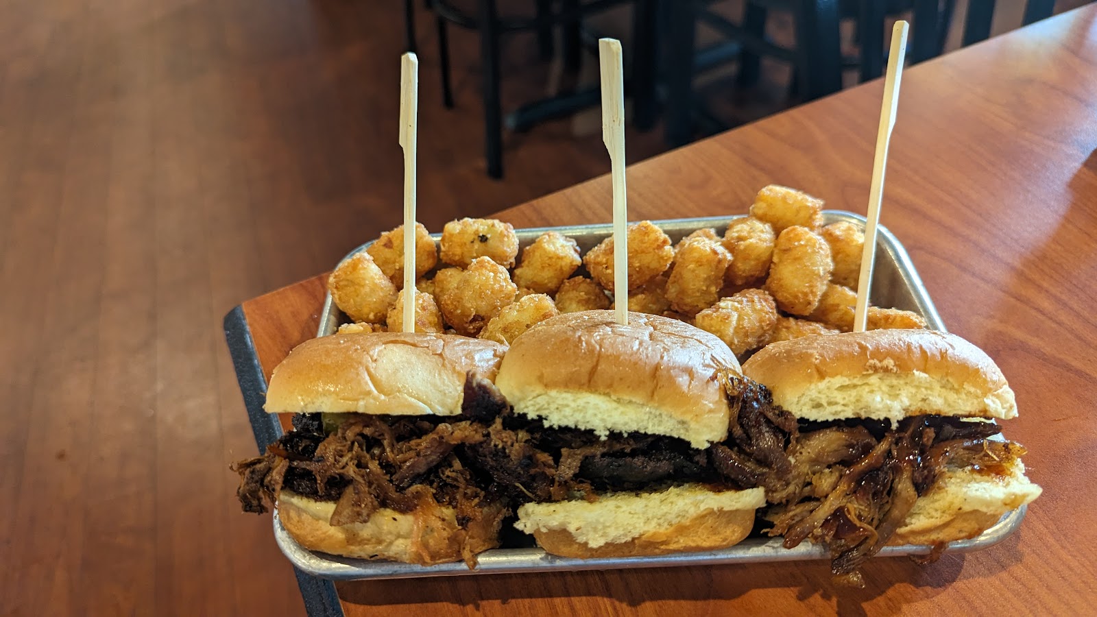 Rivertown Brewhouse — Oficiais