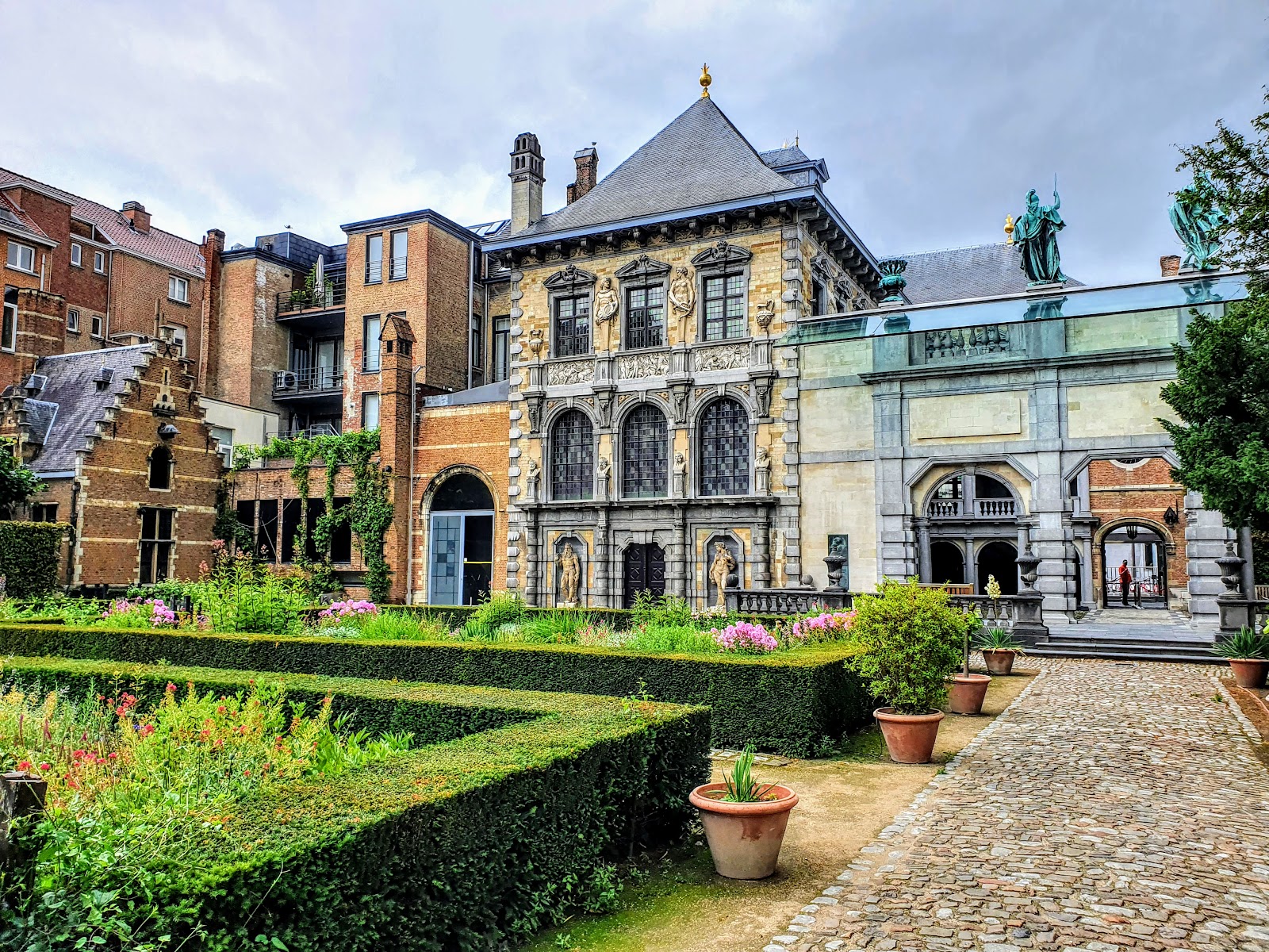 Rubenshuis — Oficiais