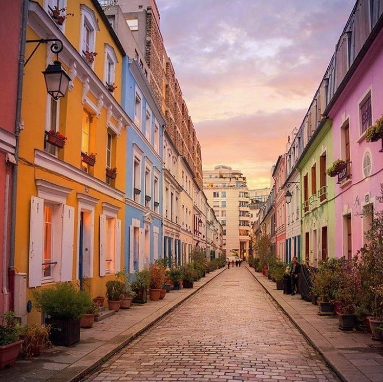Rue Crémieux