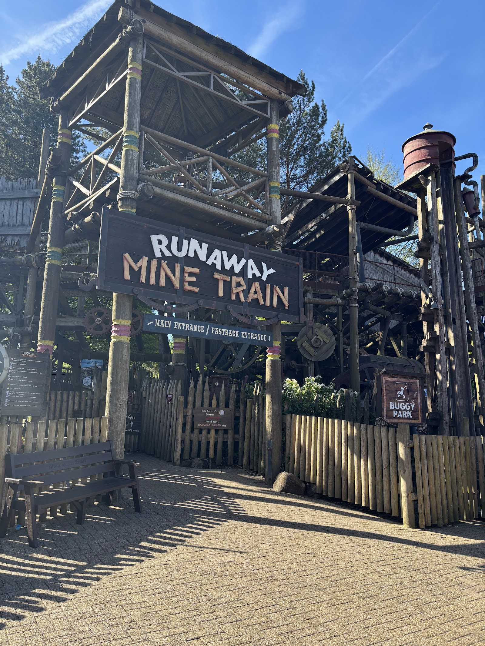 Runaway Mine Train — Oficiais