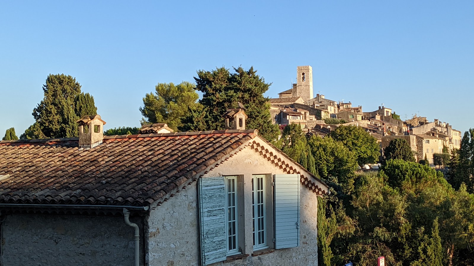 Saint-Paul-de-Vence — Oficiais