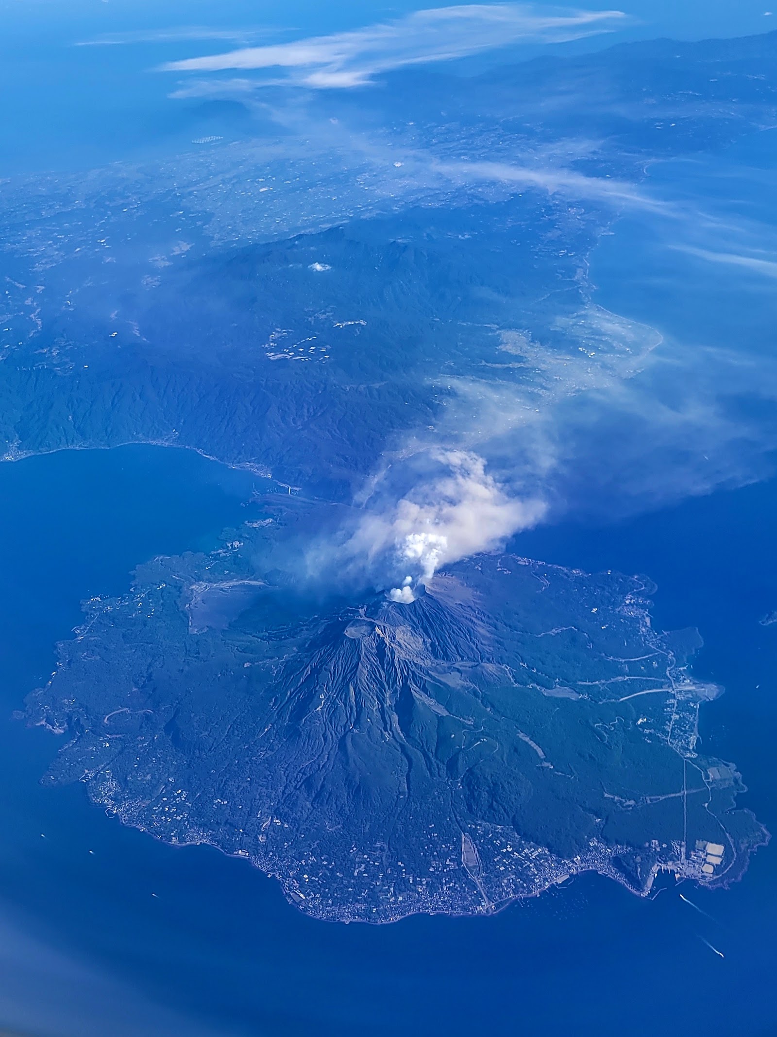 Sakurajima — Oficiais