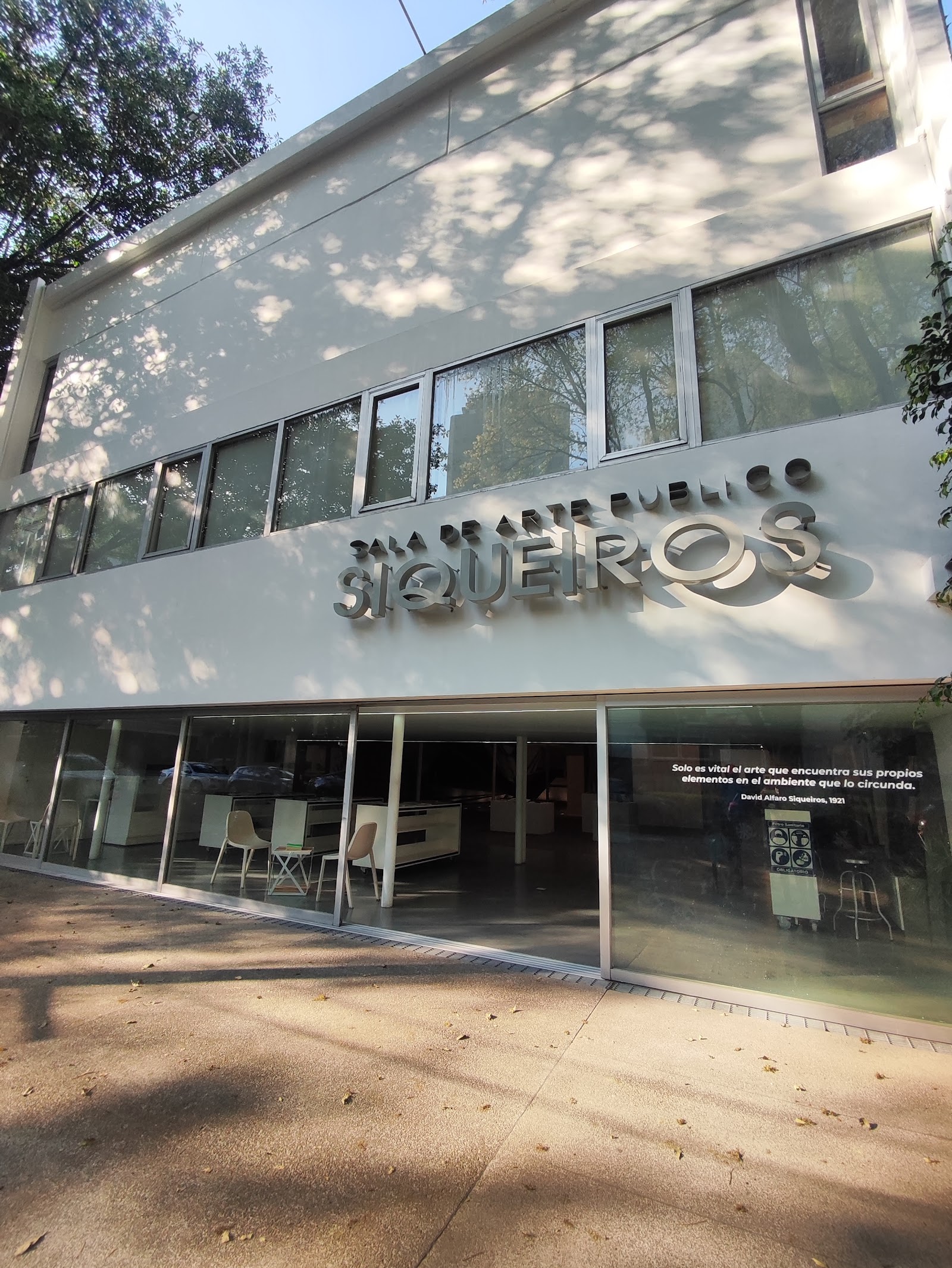 Sala de Arte Público Siqueiros — Oficiais