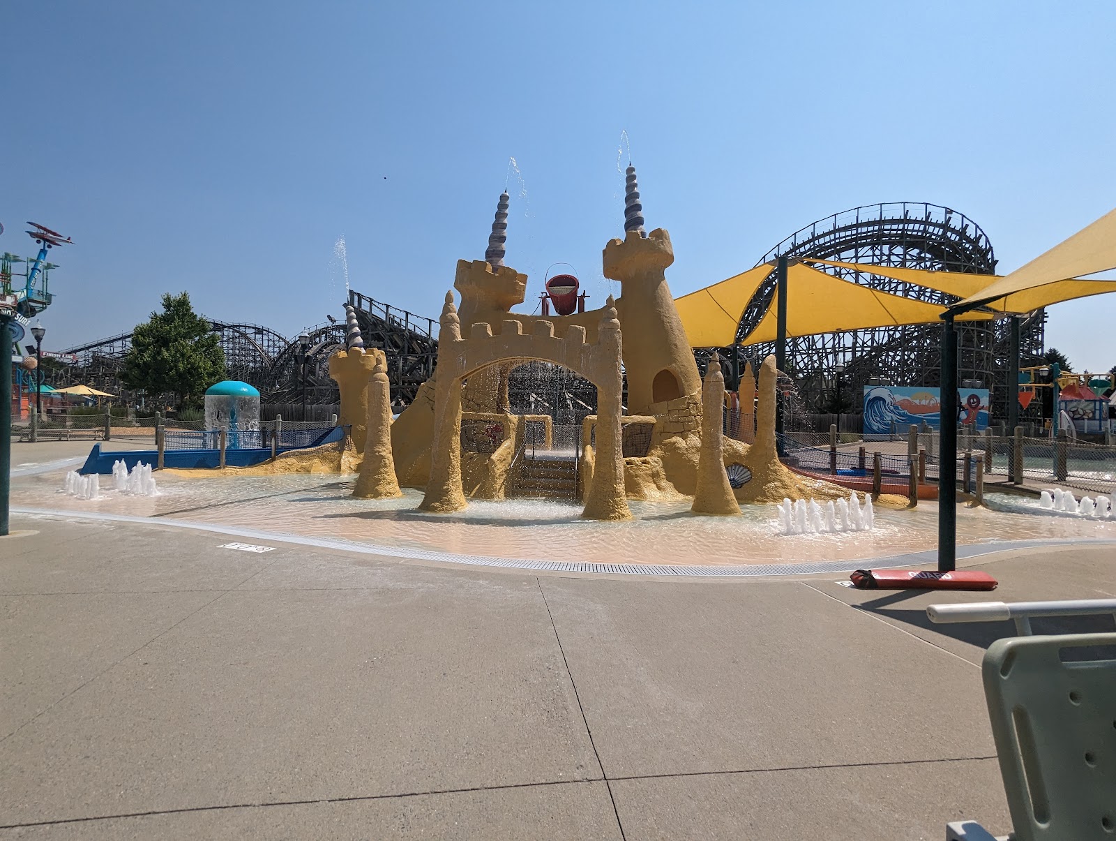 Sandcastle Cove — Oficiais