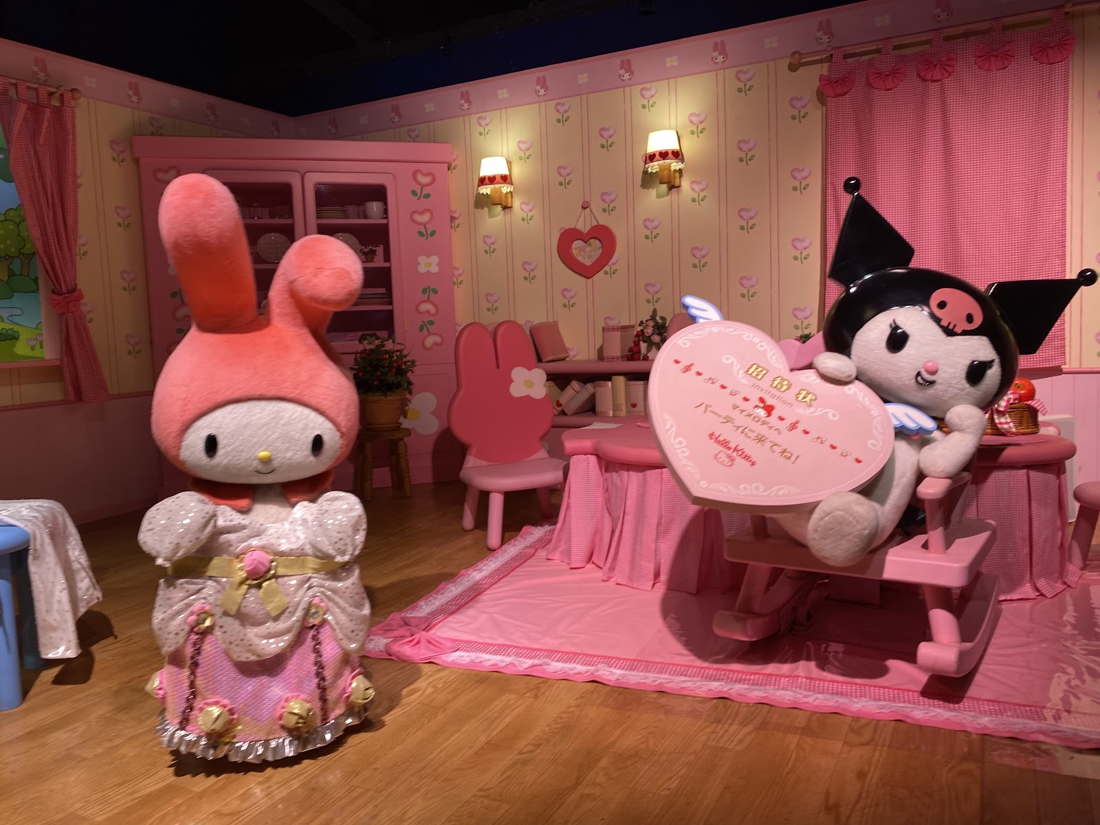 Sanrio Character Boat Ride — Oficiais