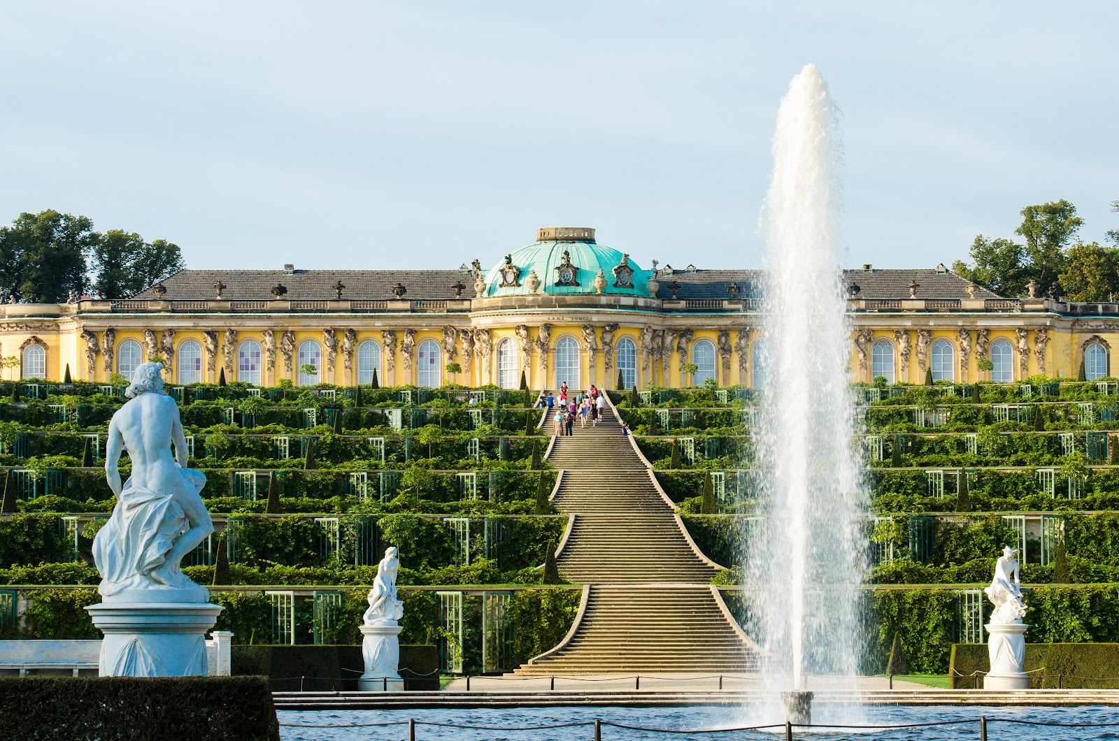 Sanssouci Park — Oficiais