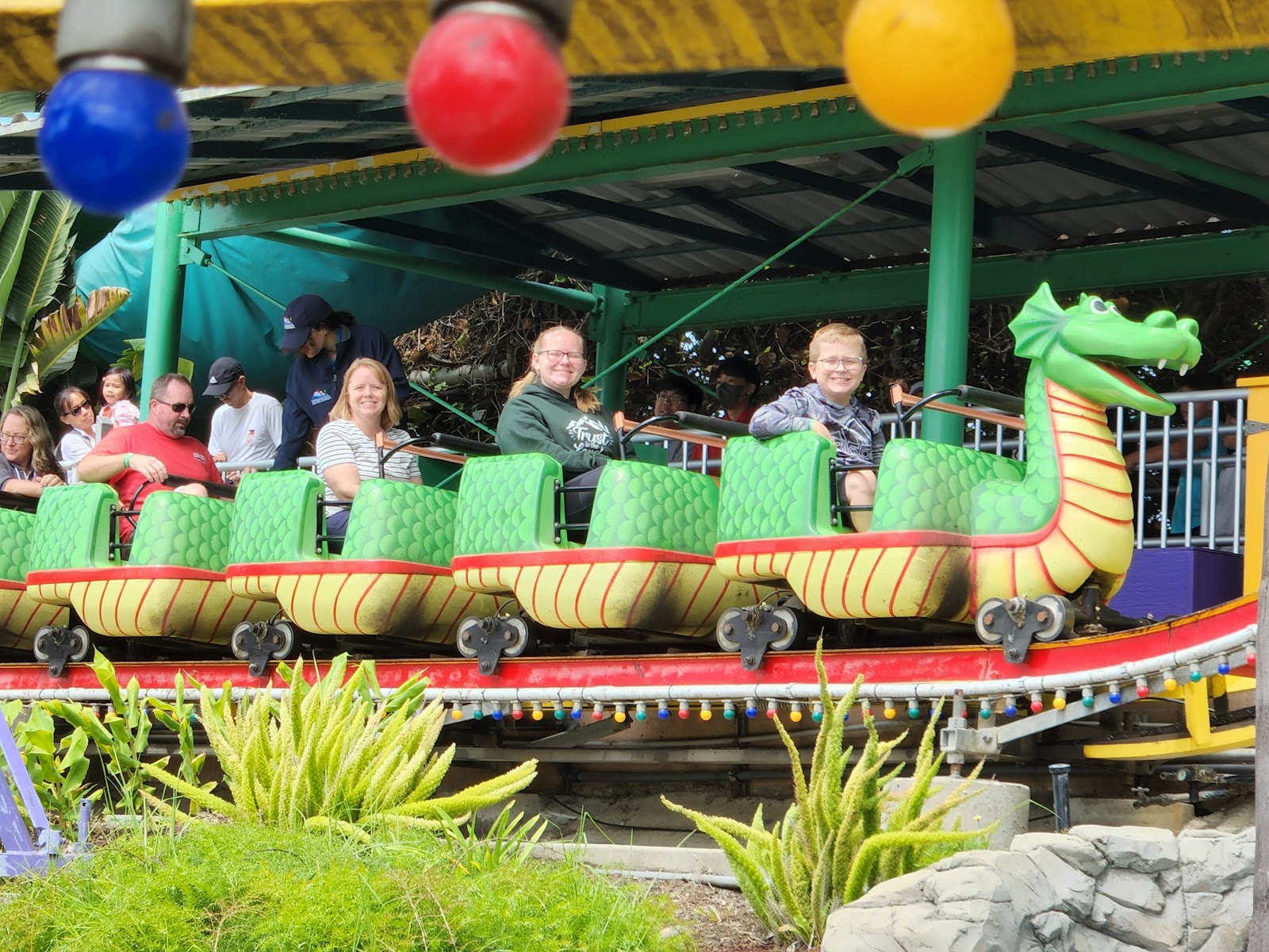 Sea Serpent — Oficiais