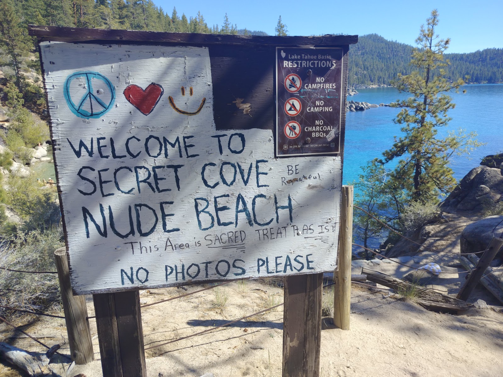 Secret Cove Nude Beach — Oficiais