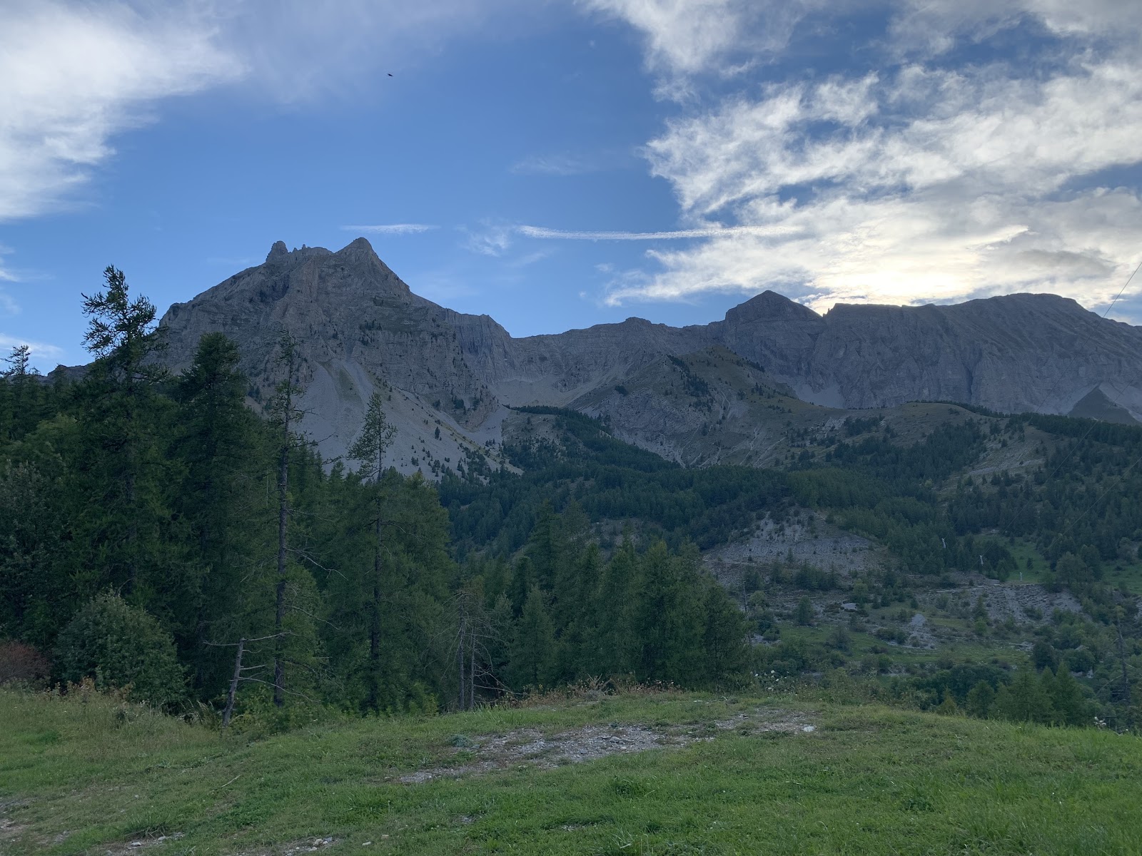 Sentier des Aiguilles de Pelens