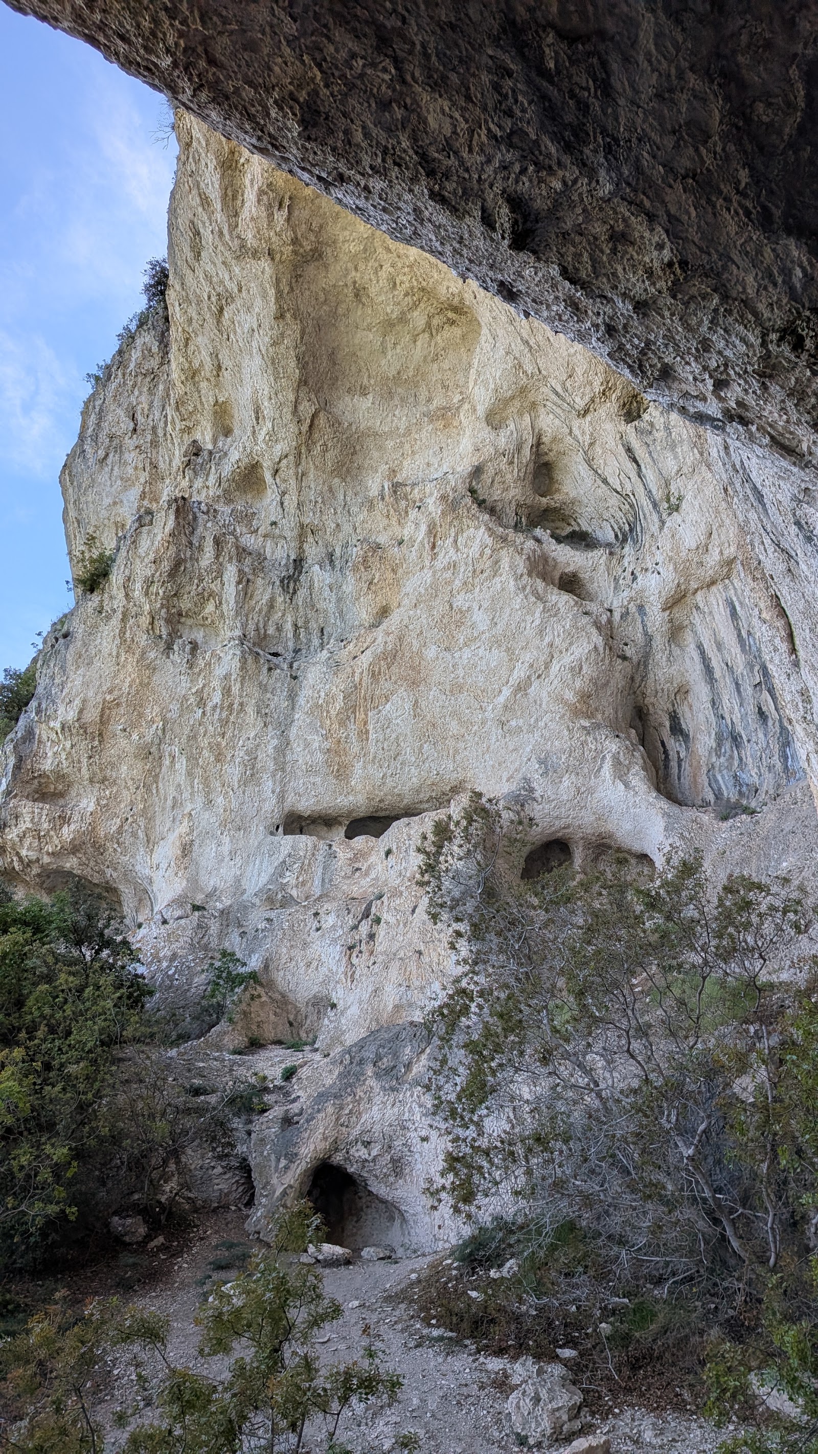 Sentiero della Grotta del Mole — Oficiais