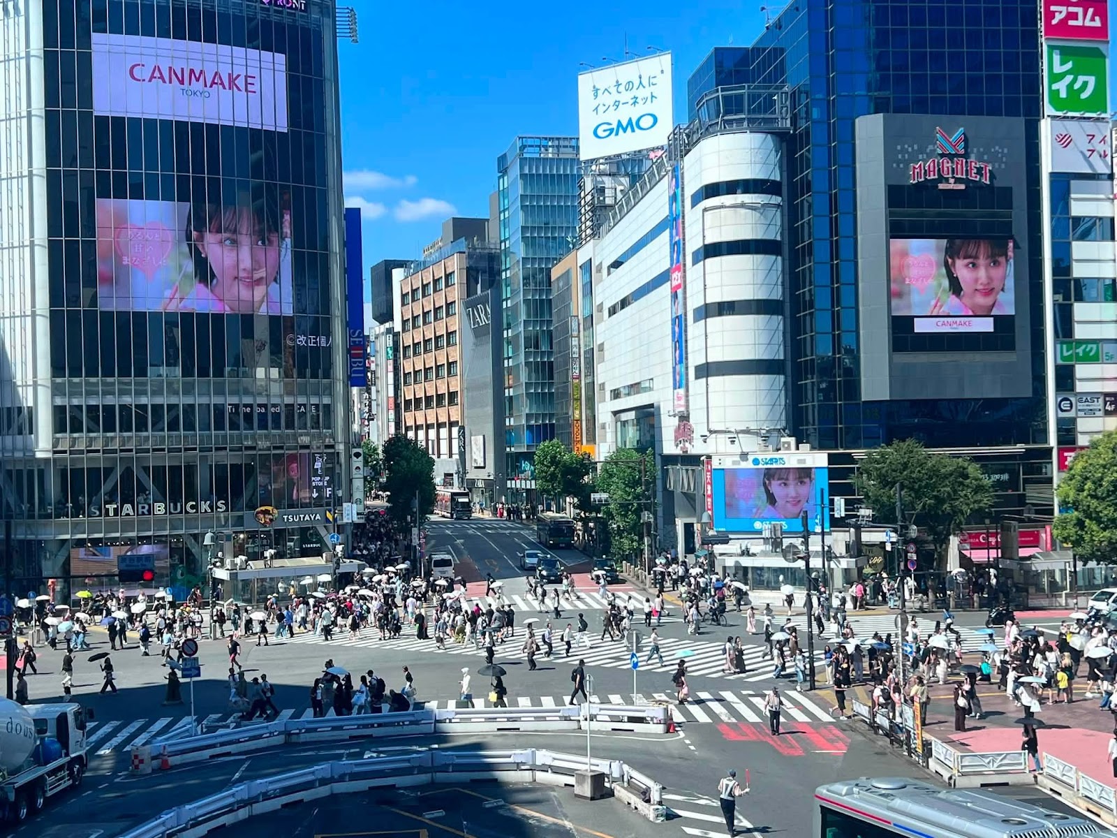 Shibuya Crossing — Oficiais