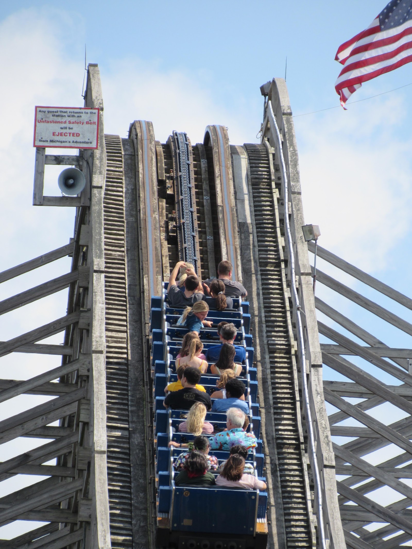 Shivering Timbers — Oficiais