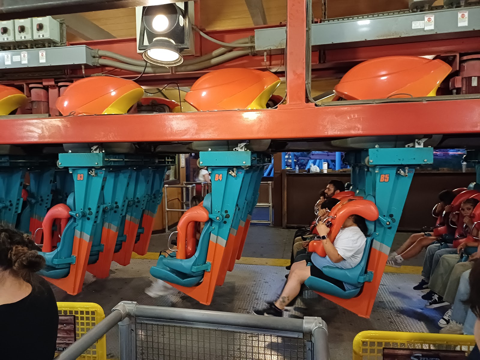 Silver Bullet — Oficiais